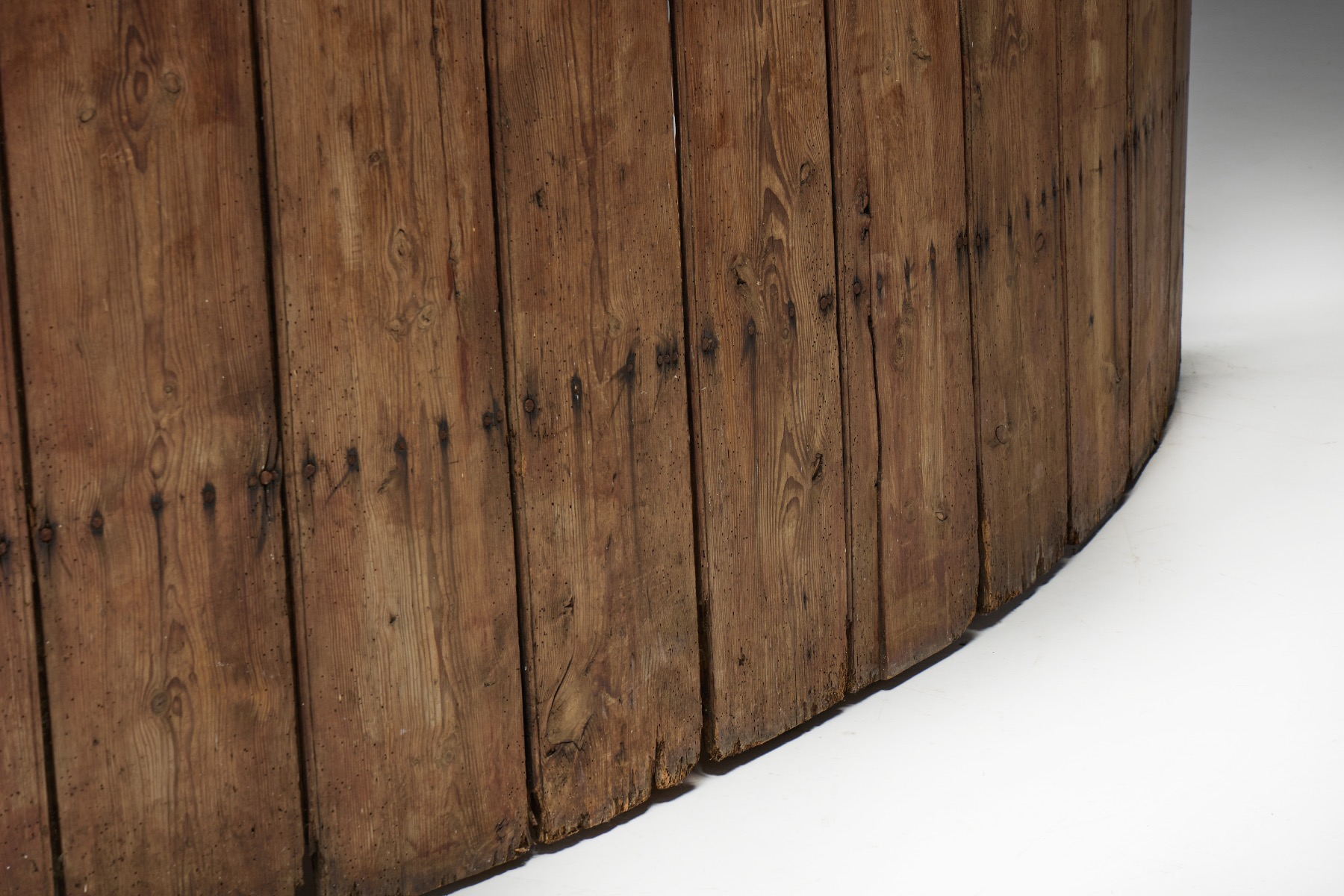 Primitive European settle 1700s