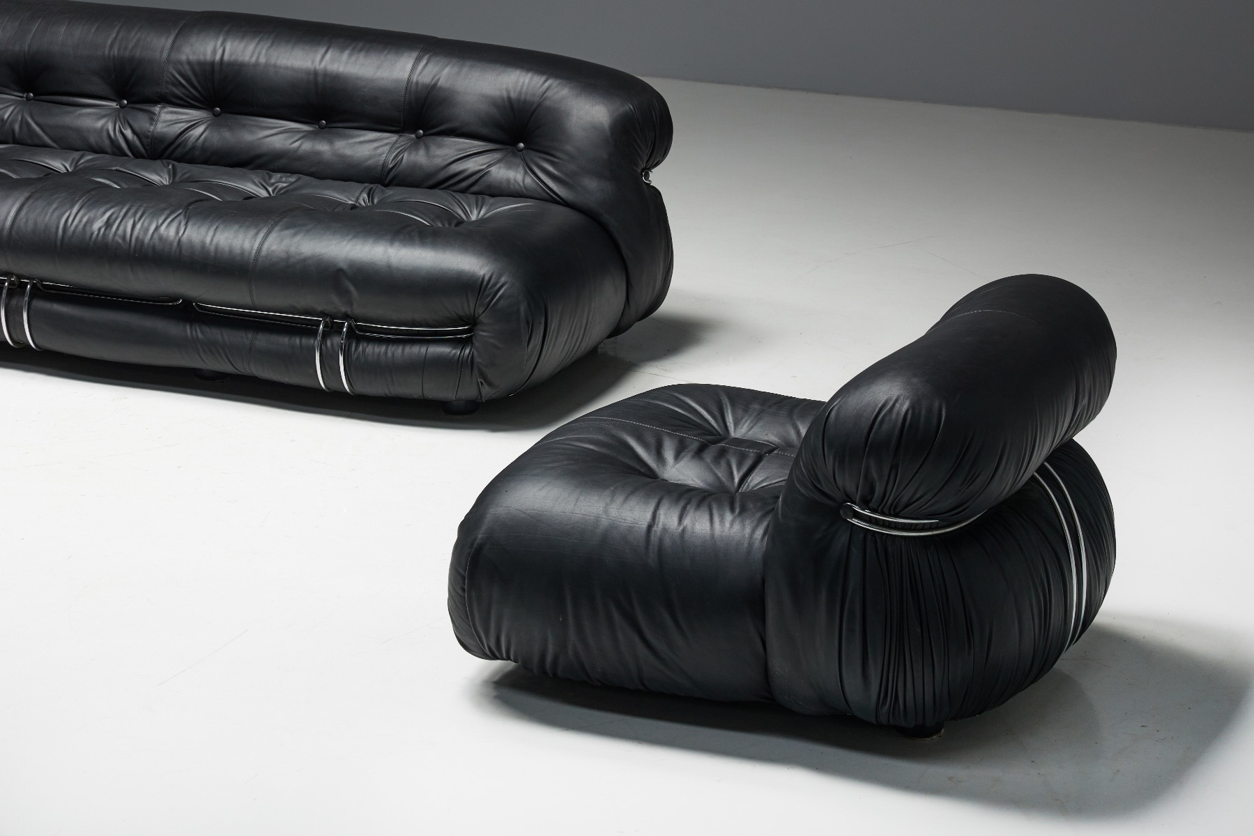 Architectural Soriana sofa Cassina