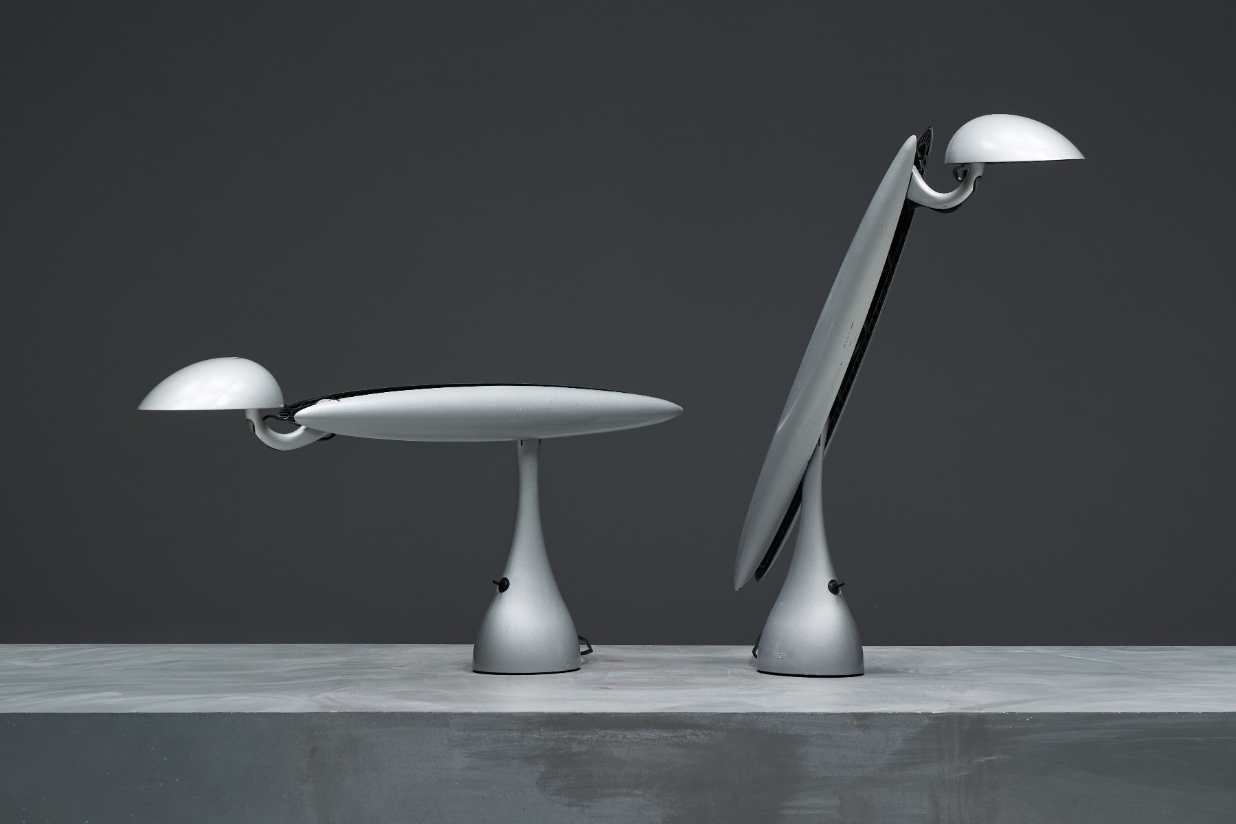Expressive Heron desk lamp reflecting 1990s design