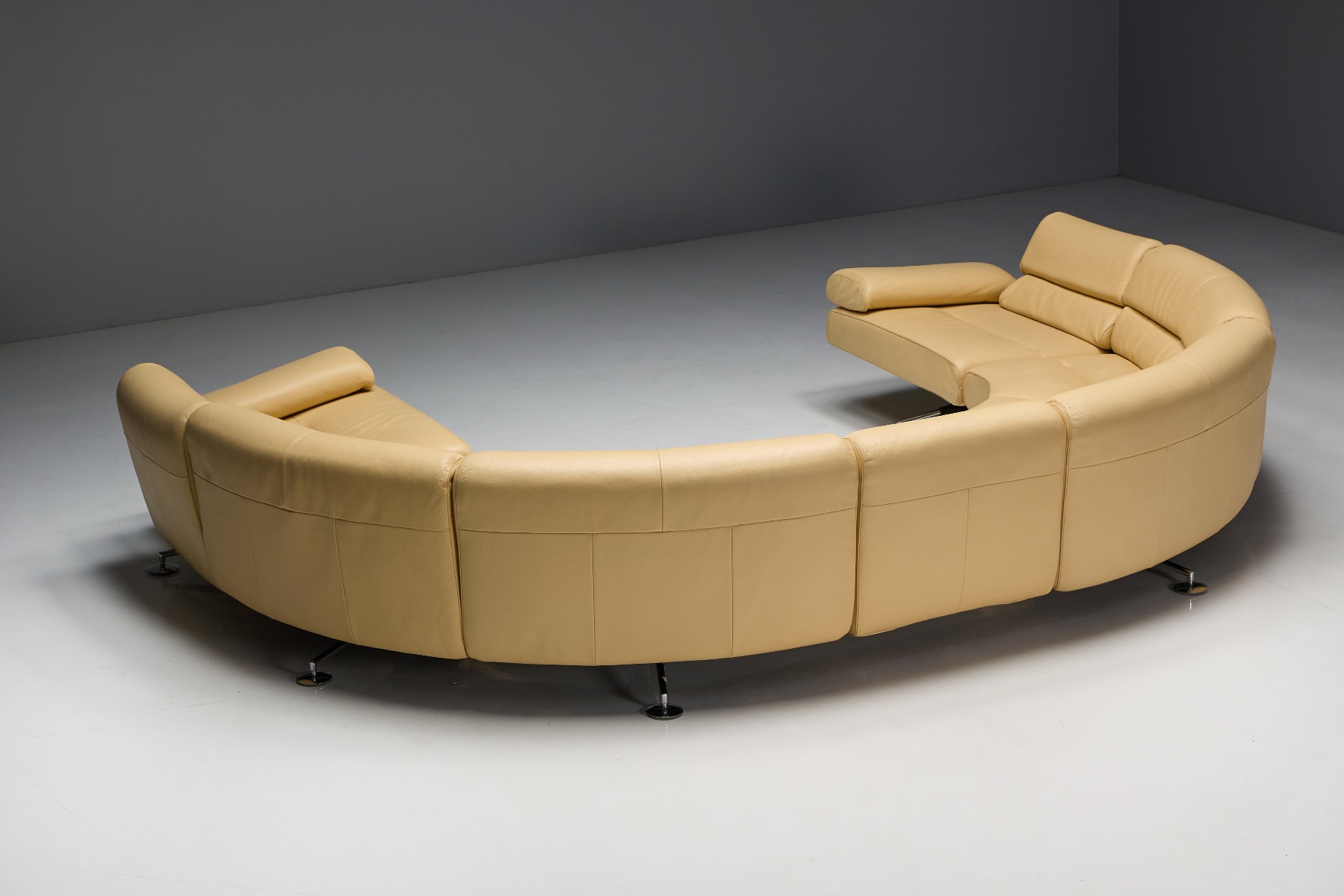 Gallery level De Sede DS-470 sofa
