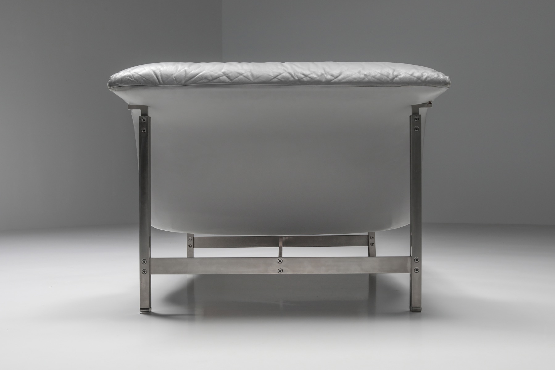 Authentic 1974 Saporiti Wave lounge chair