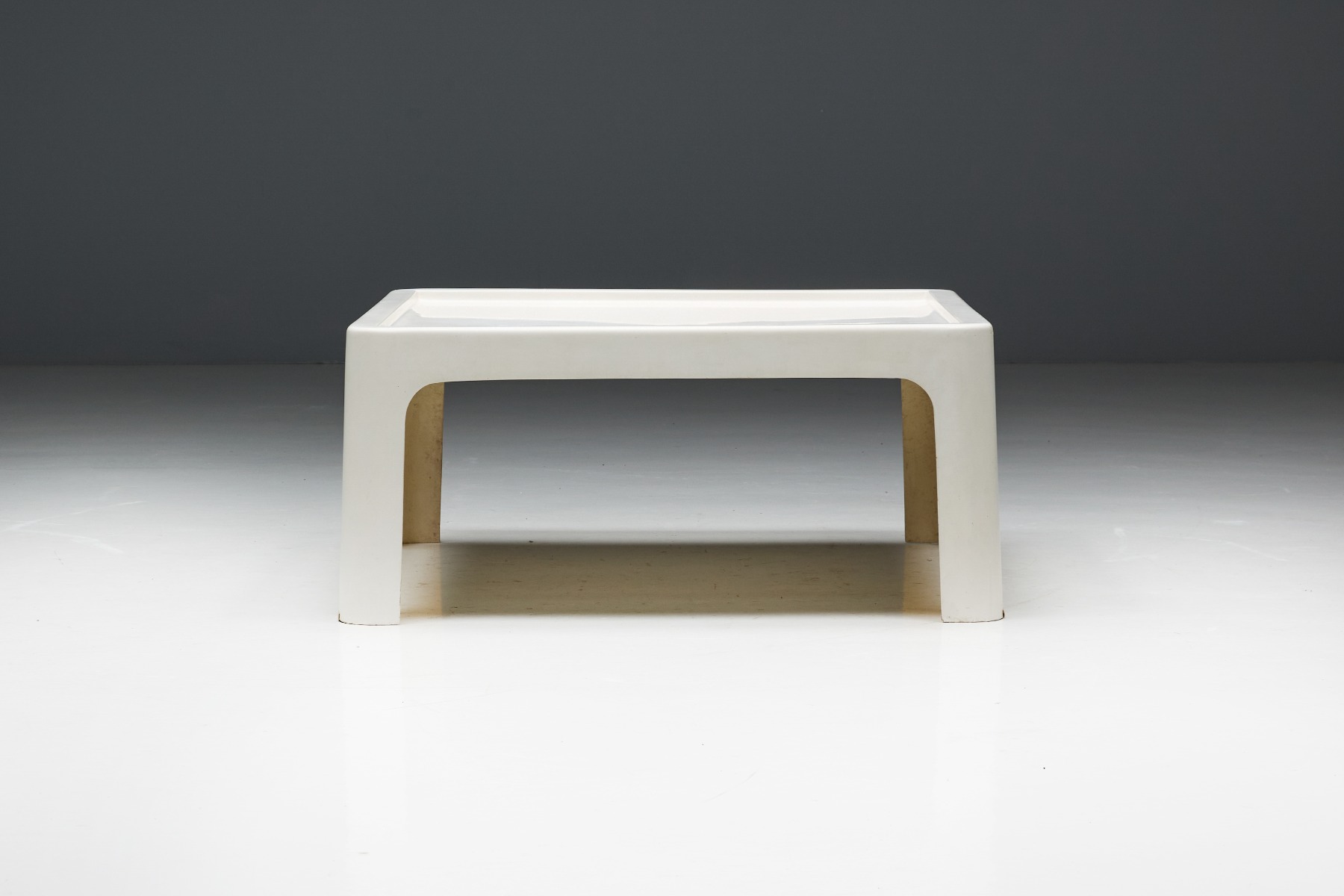 Timeless Solar coffee table by Carlo Bartoli design