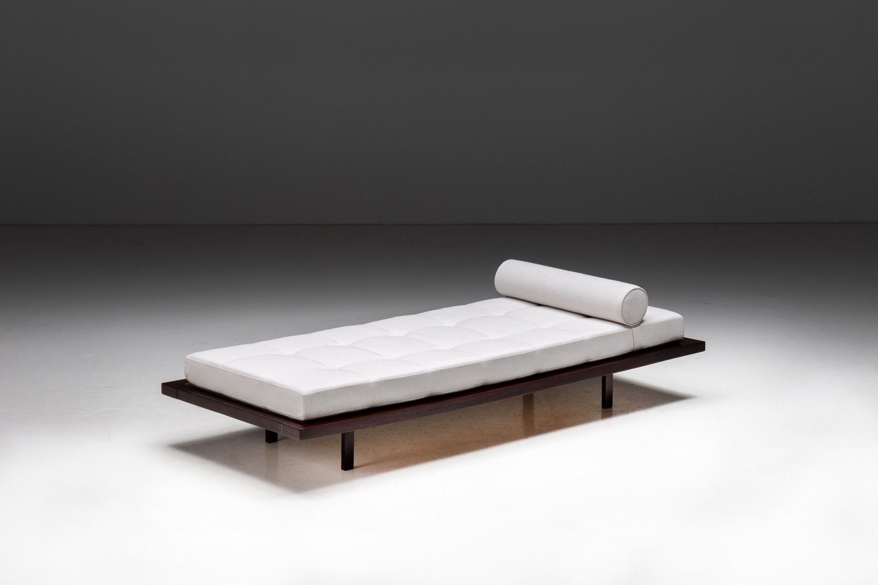 Rare Minimalist Daybed by Jorge Zalszupin - 1960s