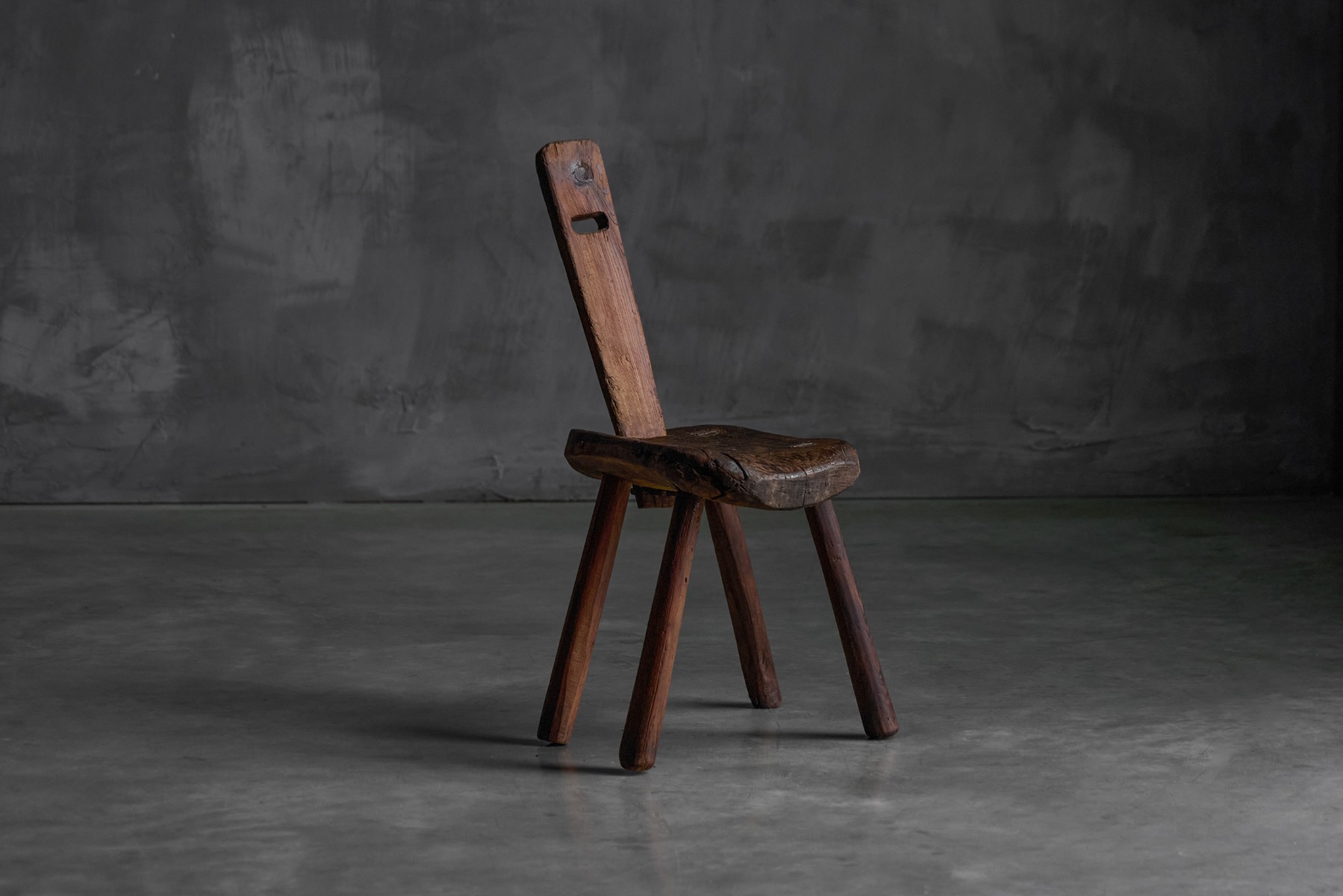 Alpine folk art chair in solid wood from the 19th century