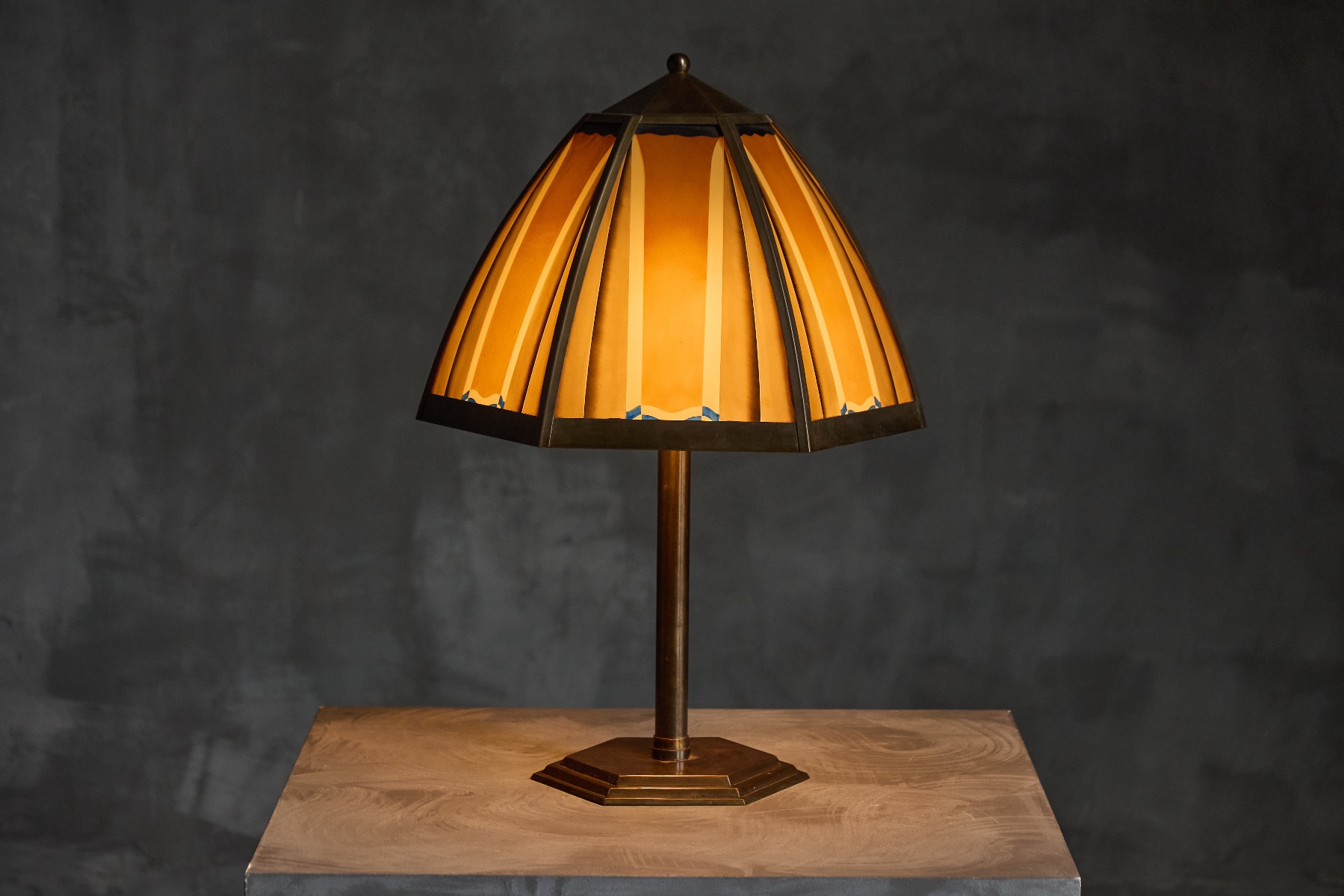 Amsterdam School bronze table lamp from the 1920s