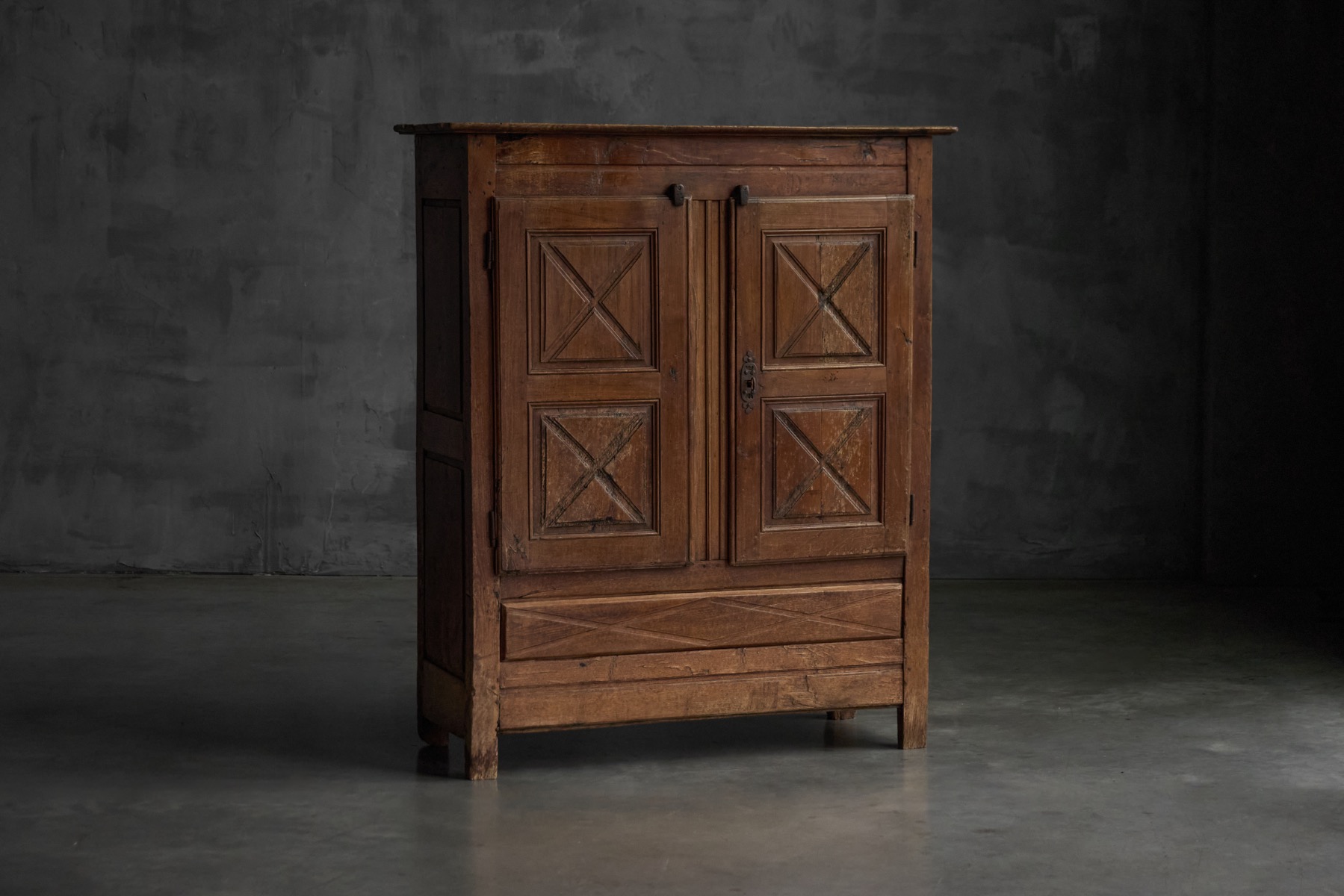 Art Populaire Alpine cabinet 19th century solid wood