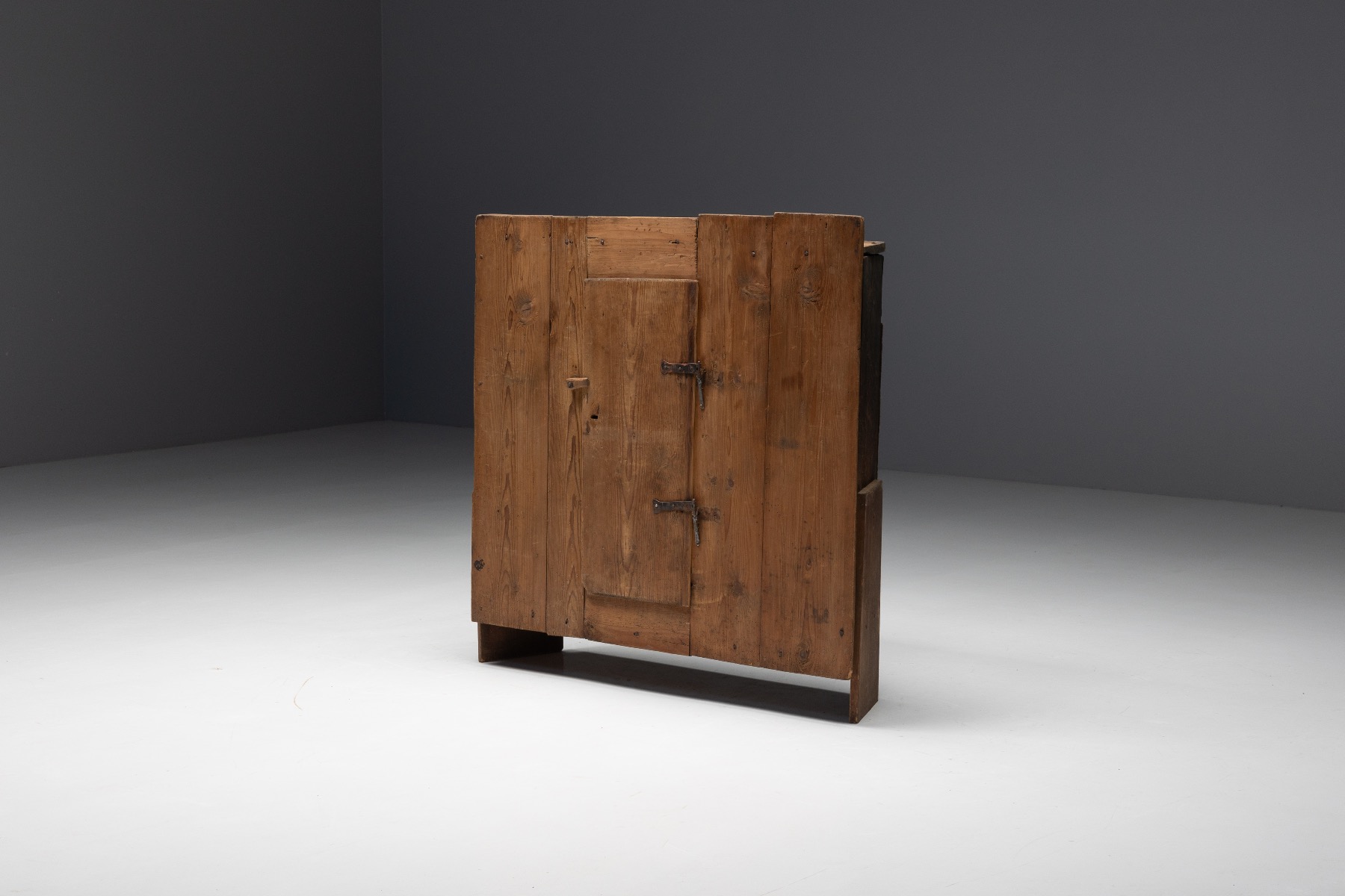 Art populaire alpine cupboard 19th century