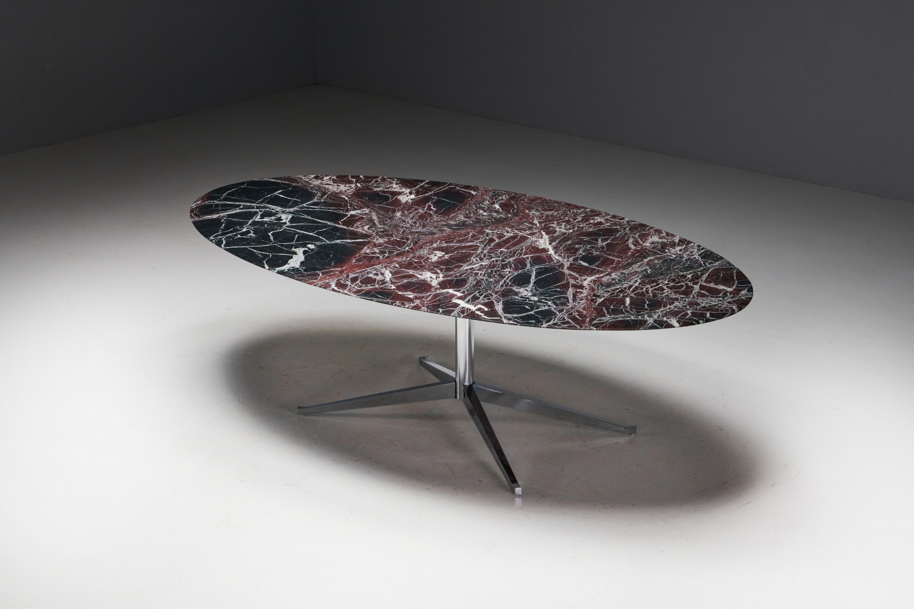 Burgundy marble dining table by Florence Knoll from the 1960s