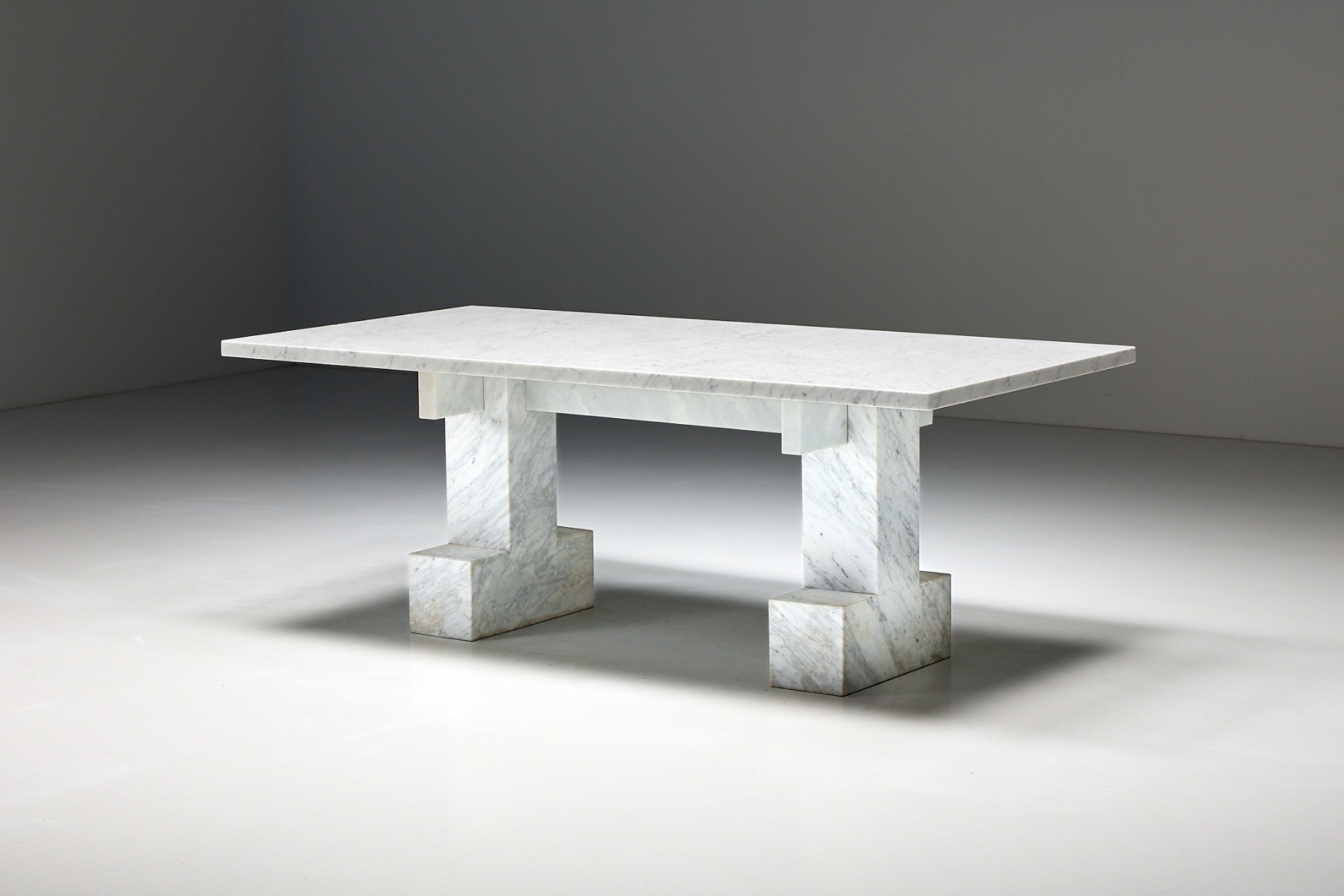 Carrara marble table from the 1970s