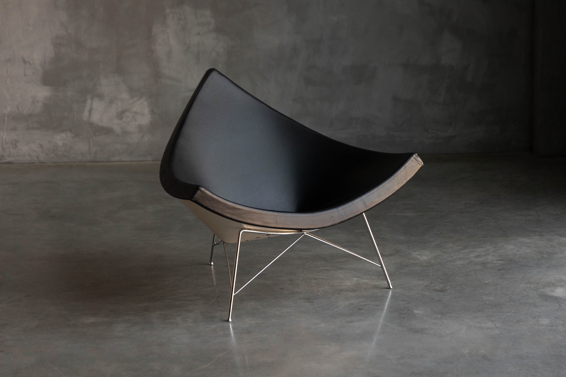 Coconut Chair designed by George Nelson for Vitra in the 1950s