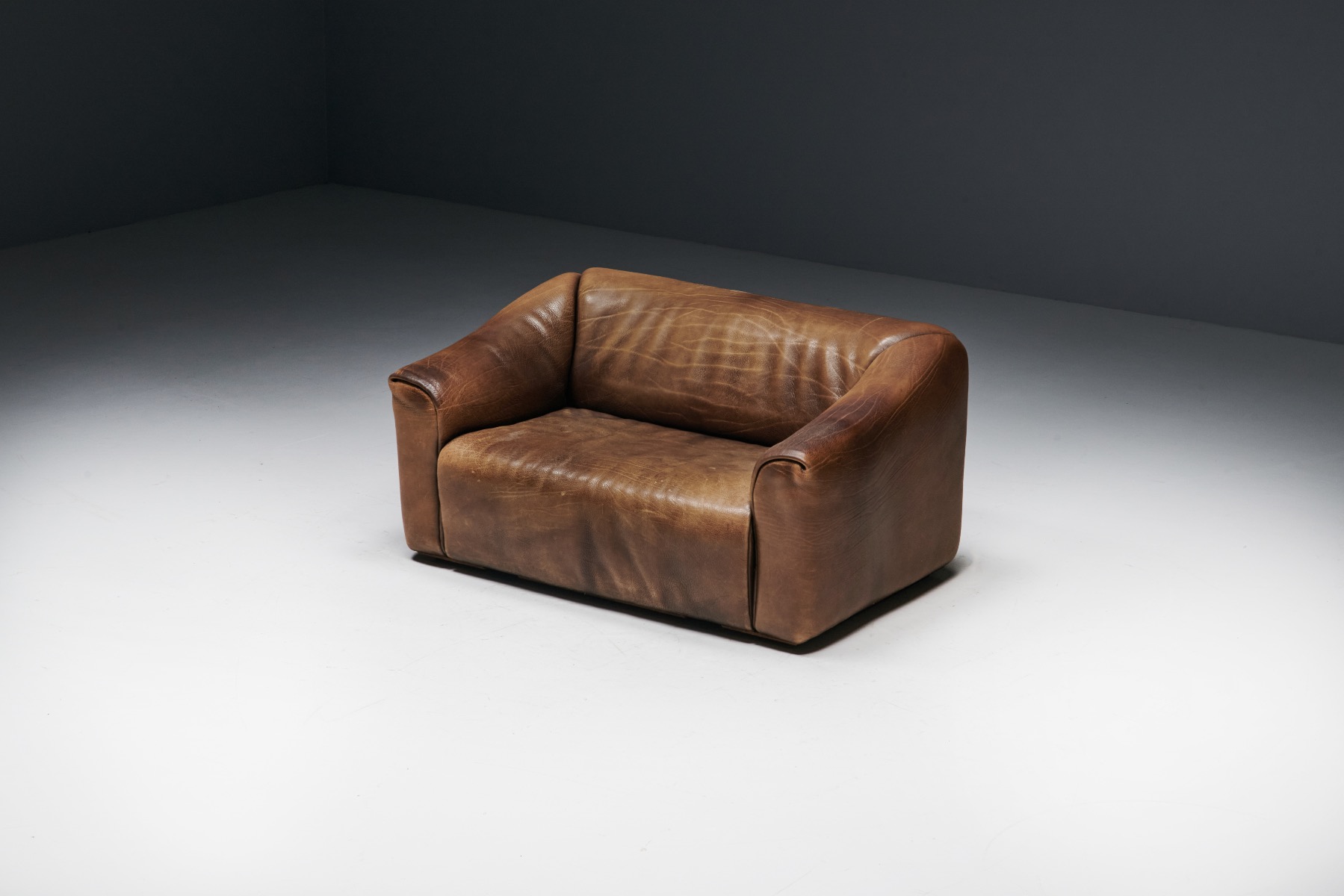De Sede DS-47 neck leather sofa from the 1970s