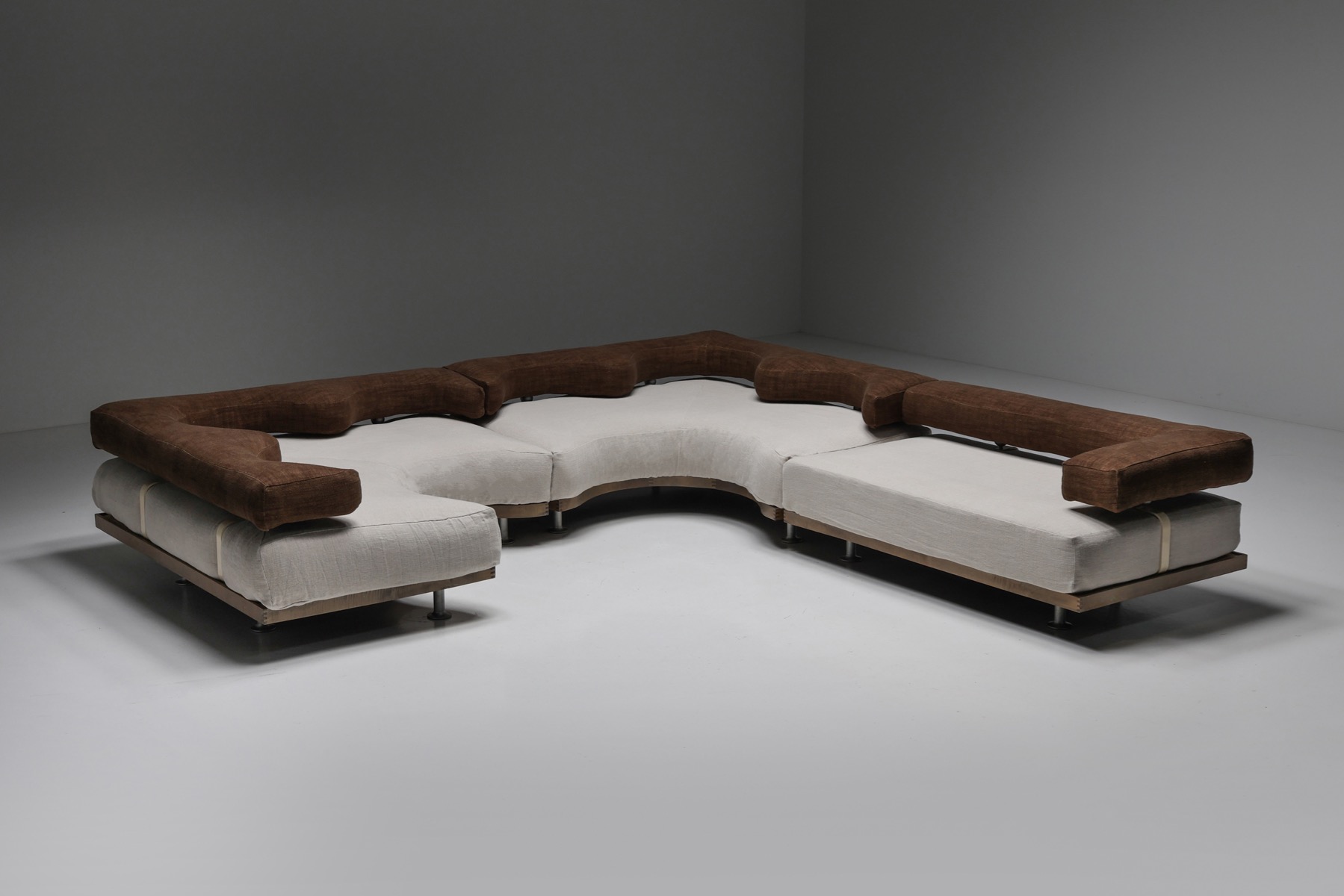 Felicerossi Italian post modern sectional sofa from the 1970s