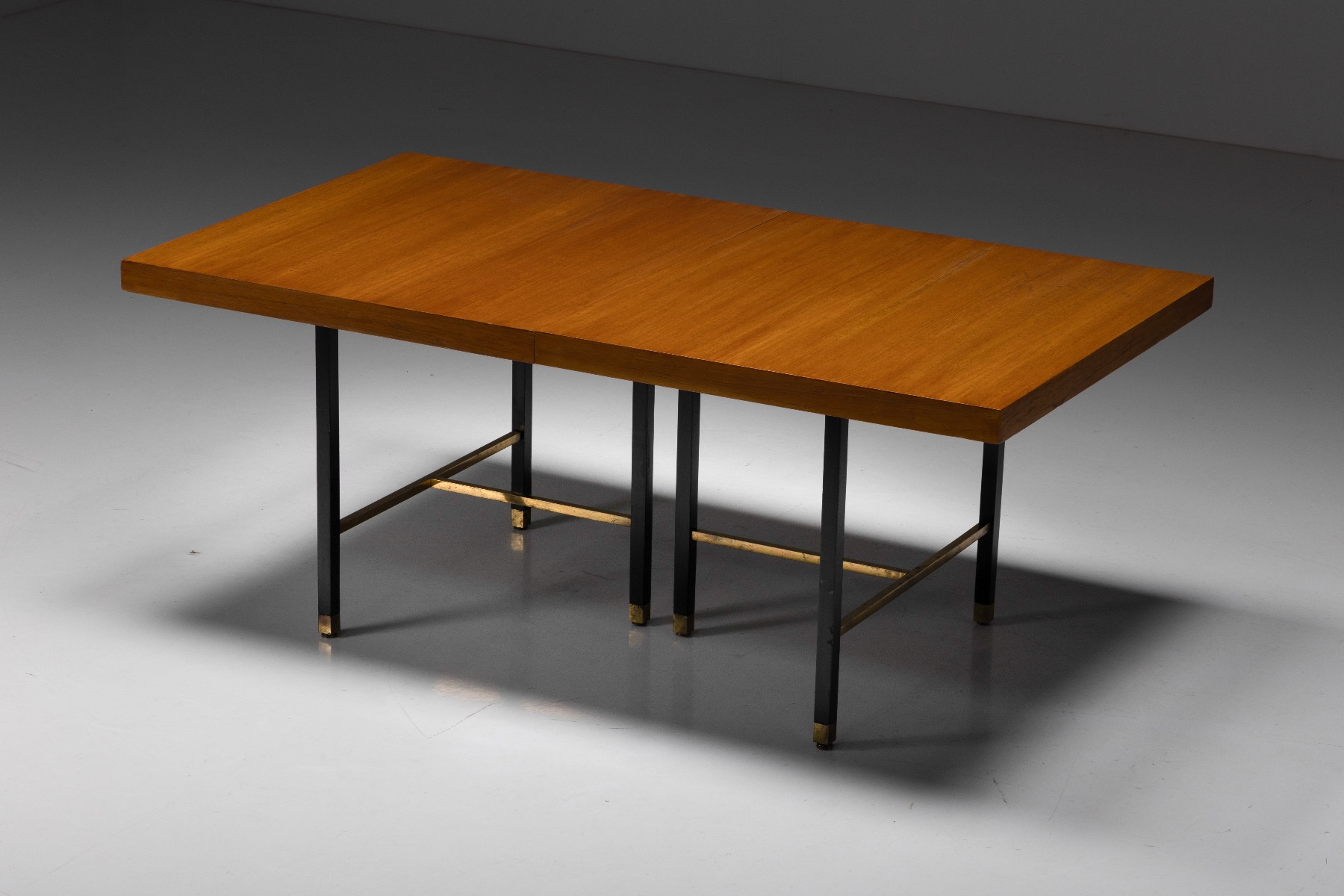 Harvey Probber extendable dining table from the 1950s