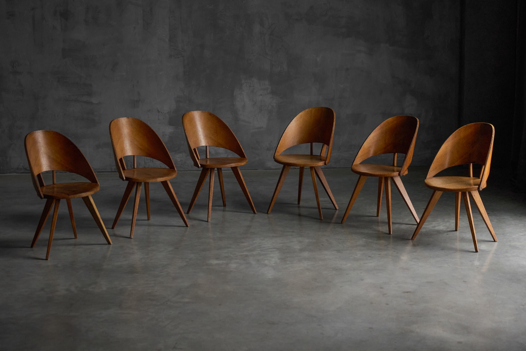 Italian plywood dining chairs from the 1940s