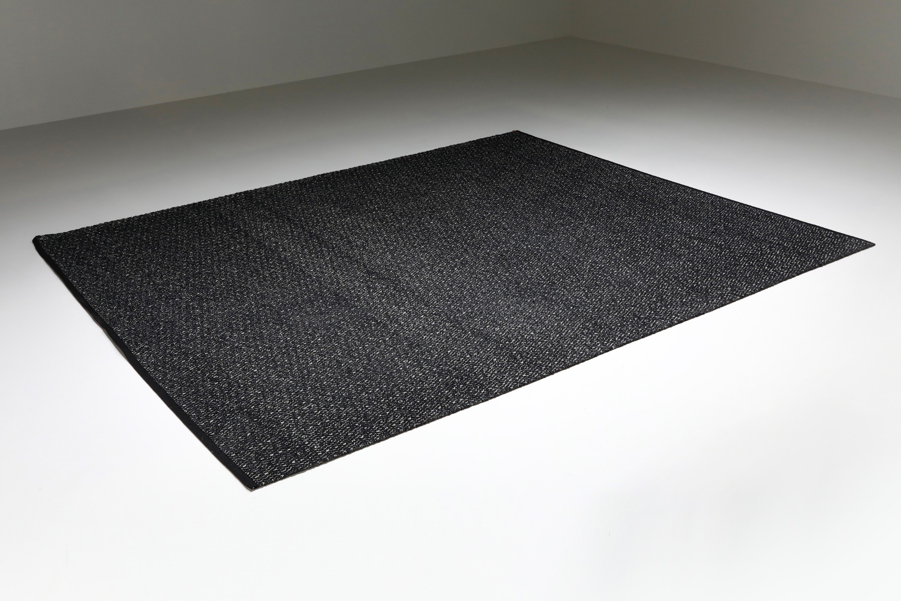 Kasthall tapestry in boucle wool and linen from the 2000s