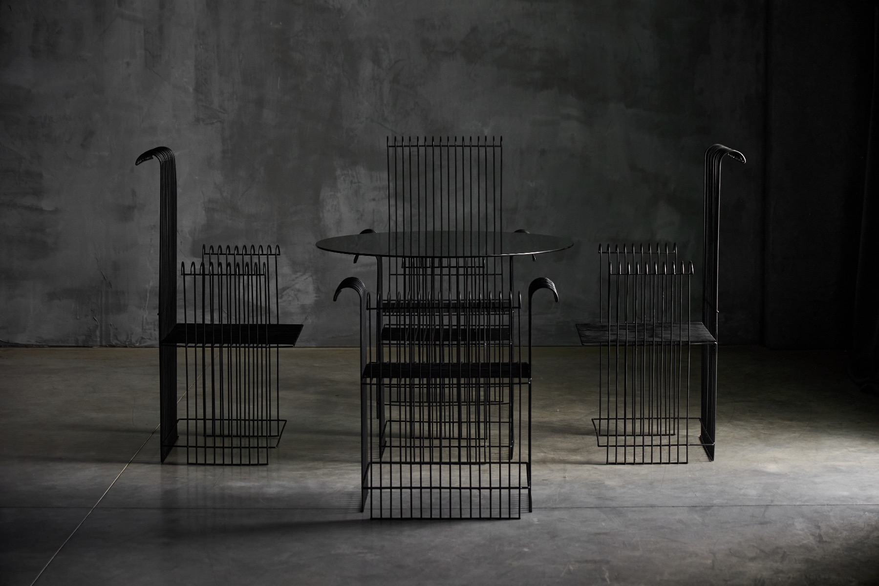 Metal wire modernist garden set from the 1970s