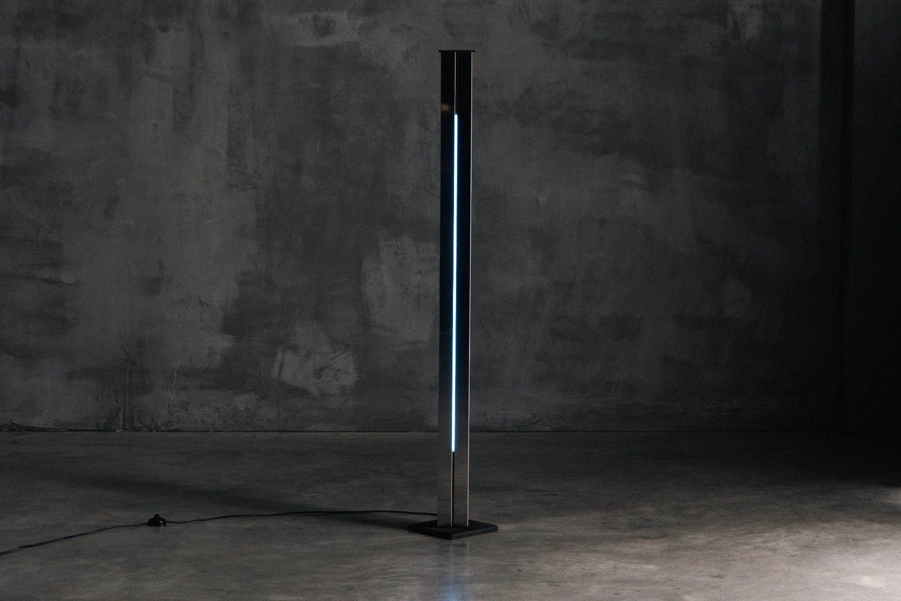Moonlight floor lamp by Ettore Sottsass for Arredoluce 1970s