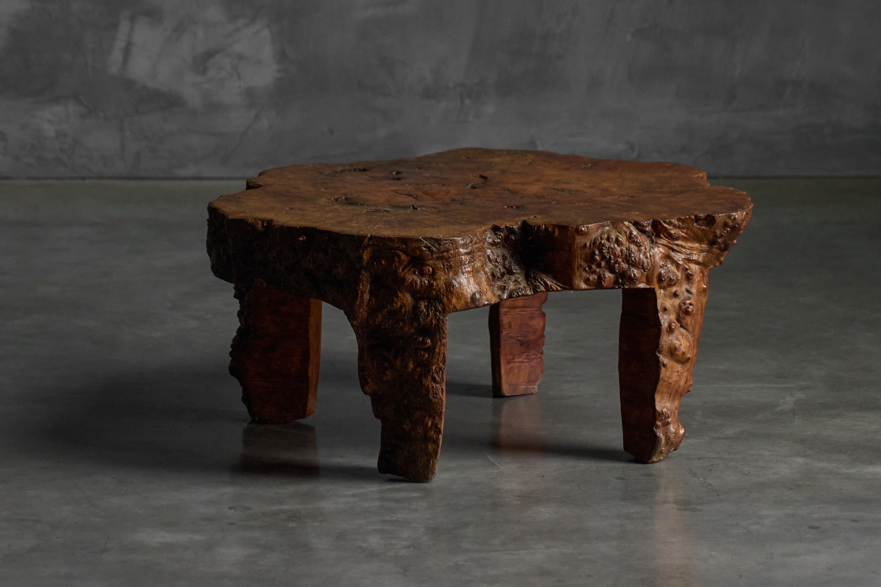 Organic burl wood coffee table from the 1950s with natural irregularities and rich grain 