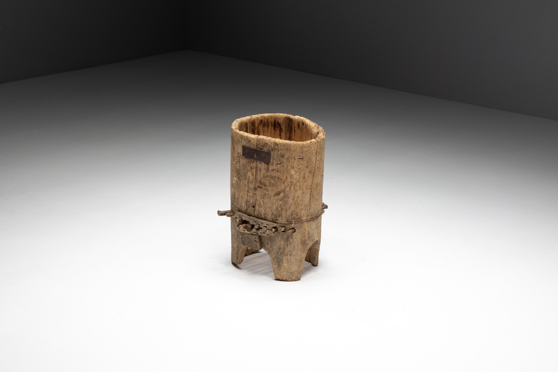 Primitive rustic basket 19th century