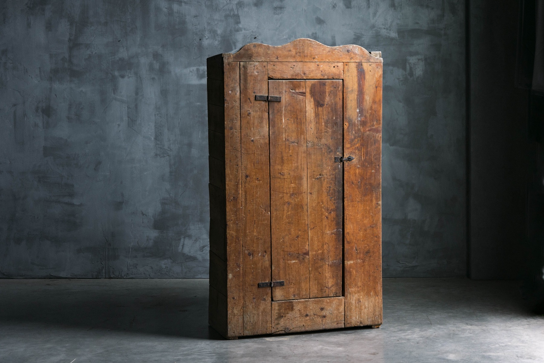 Rustic Alpine cabinet from the 19th century