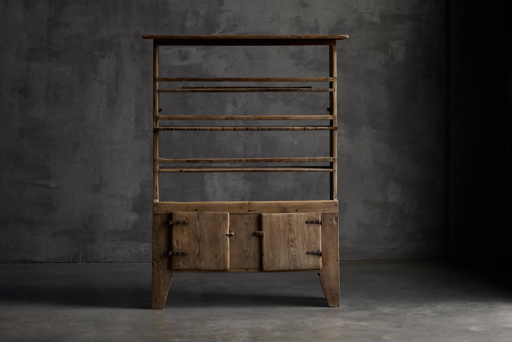 Rustic primitive cabinet in solid wood from the 19th century