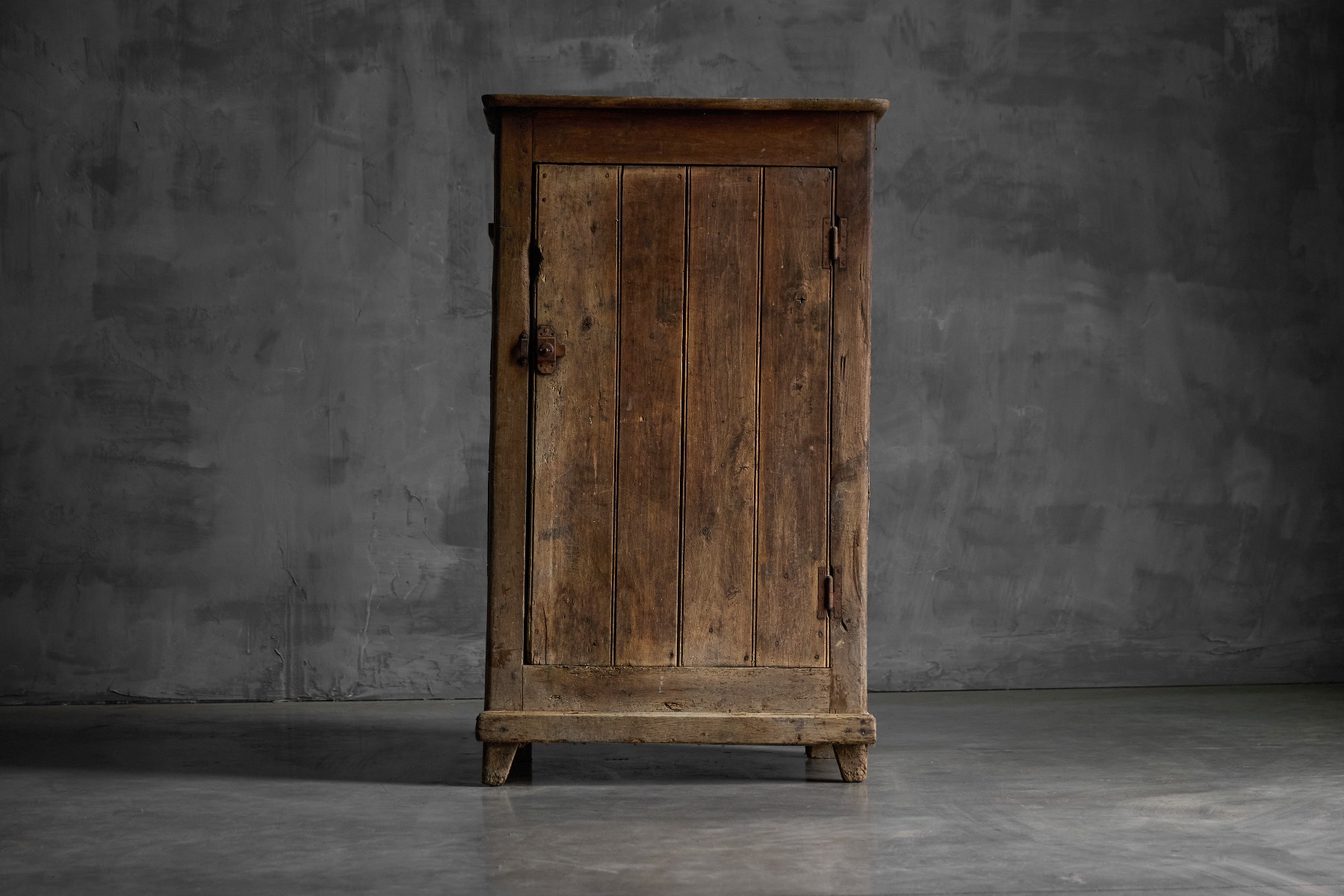 Rustic vernacular cabinet from the 19th century