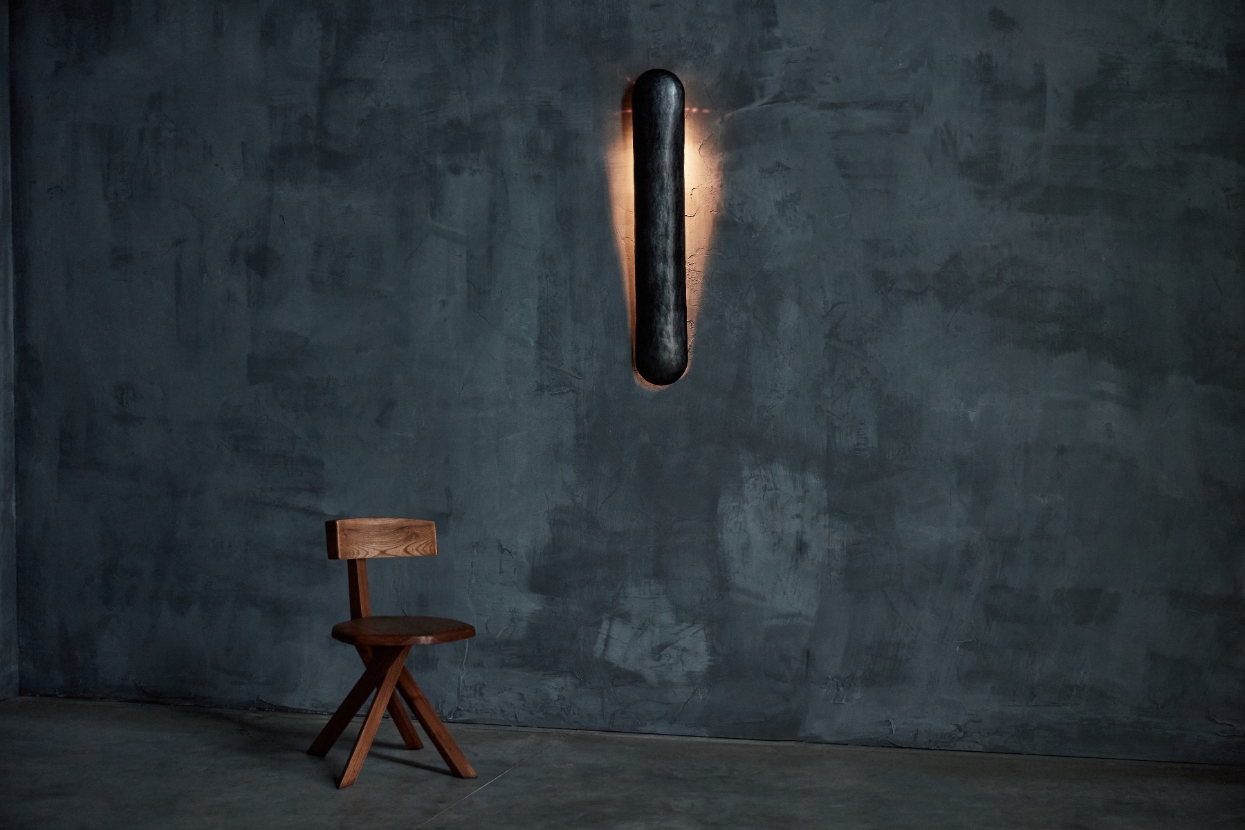 Lamp shade in black hammered aluminium by Sigve Knutson 2018