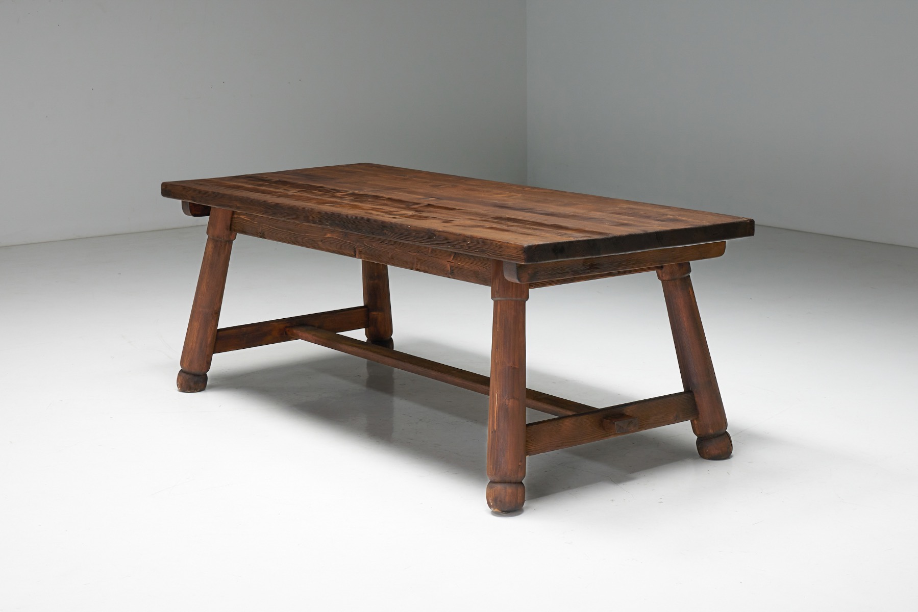 Travail populaire dining table from the 1950s