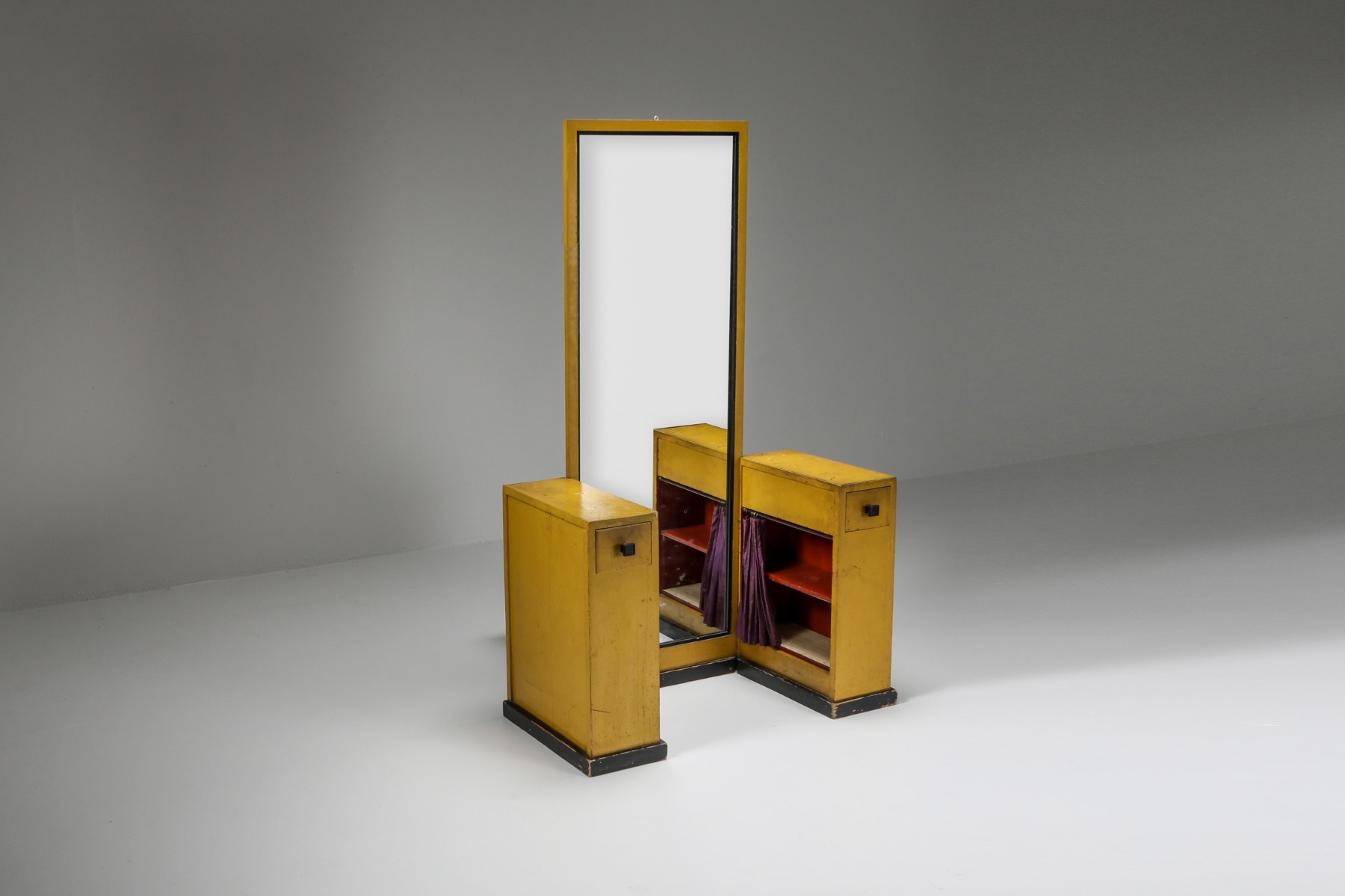 Vanity by Dutch modernist Hendrik Wouda from 1924