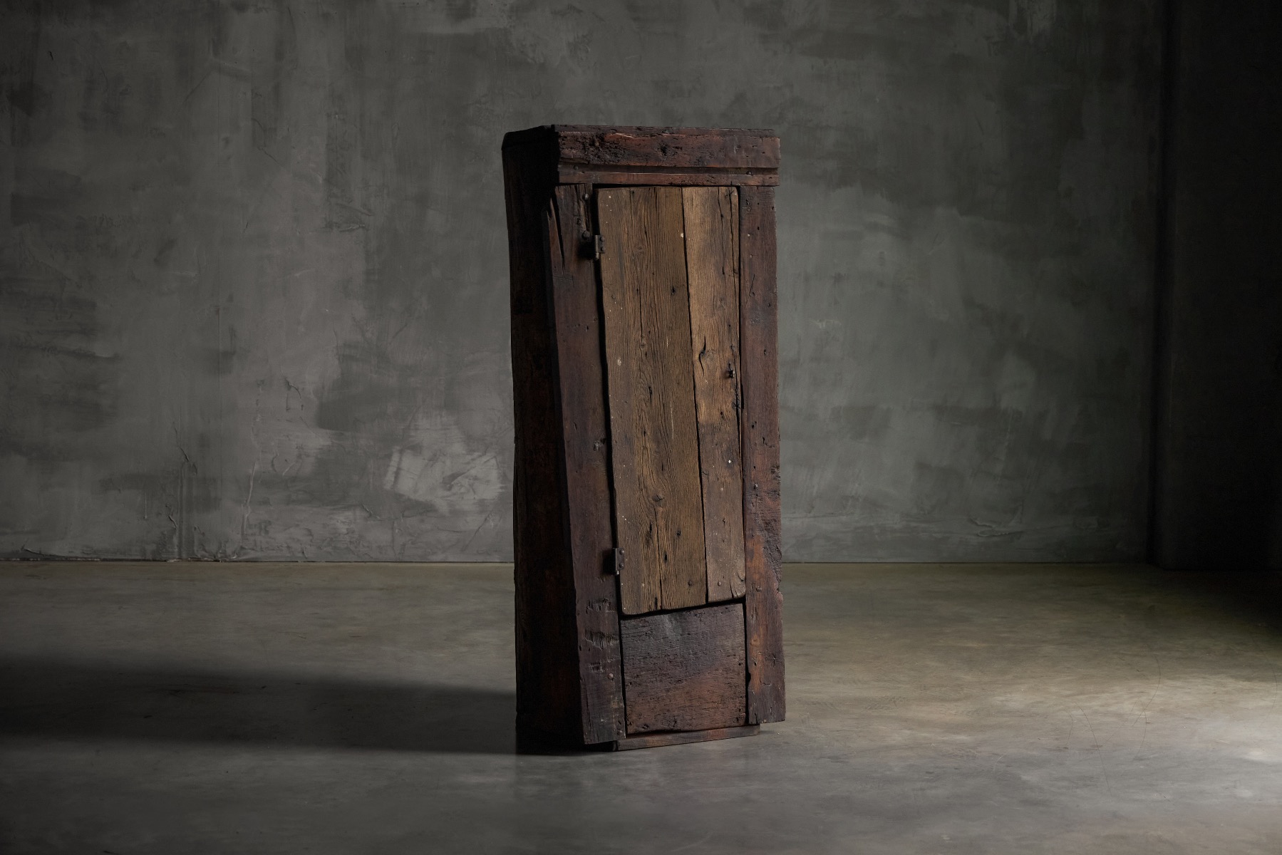 Vernacular bonnetière from the 19th century