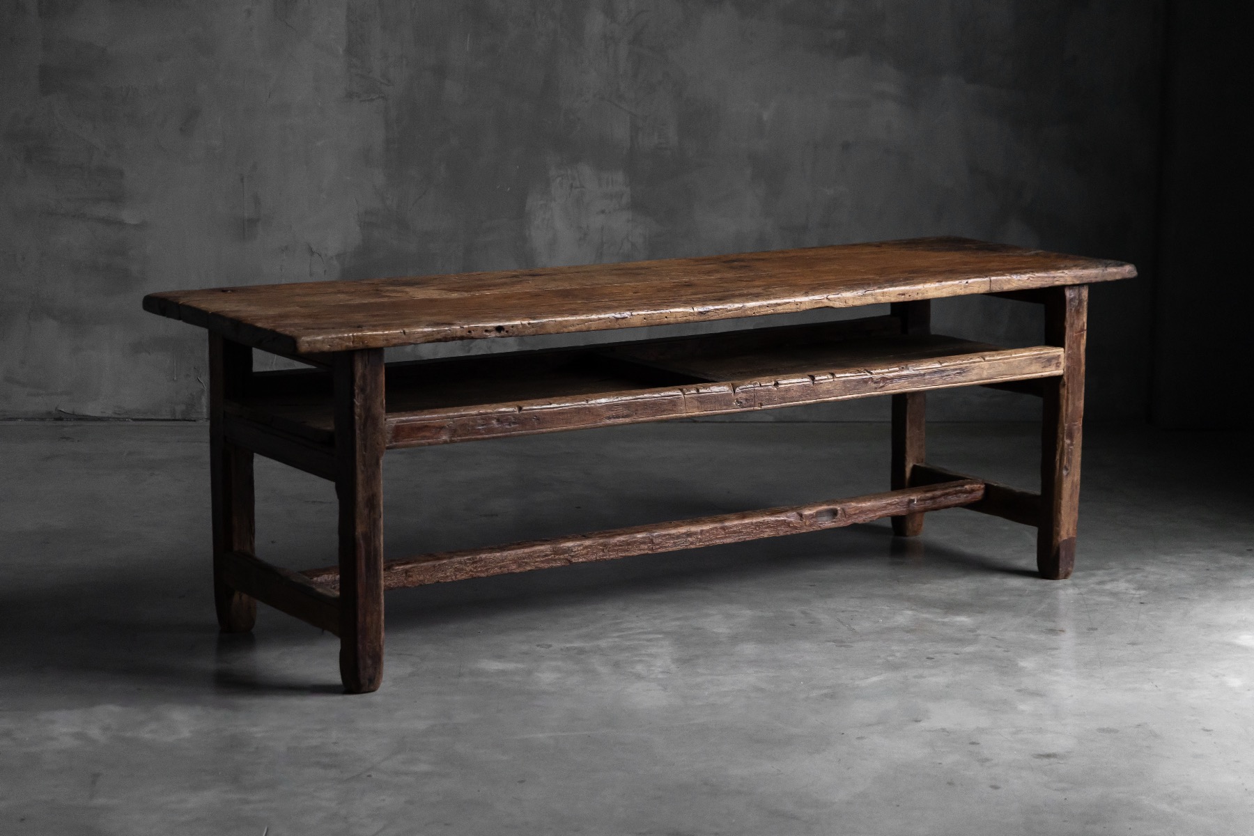 Wabi sabi farmhouse worktable in solid wood from the 19th century