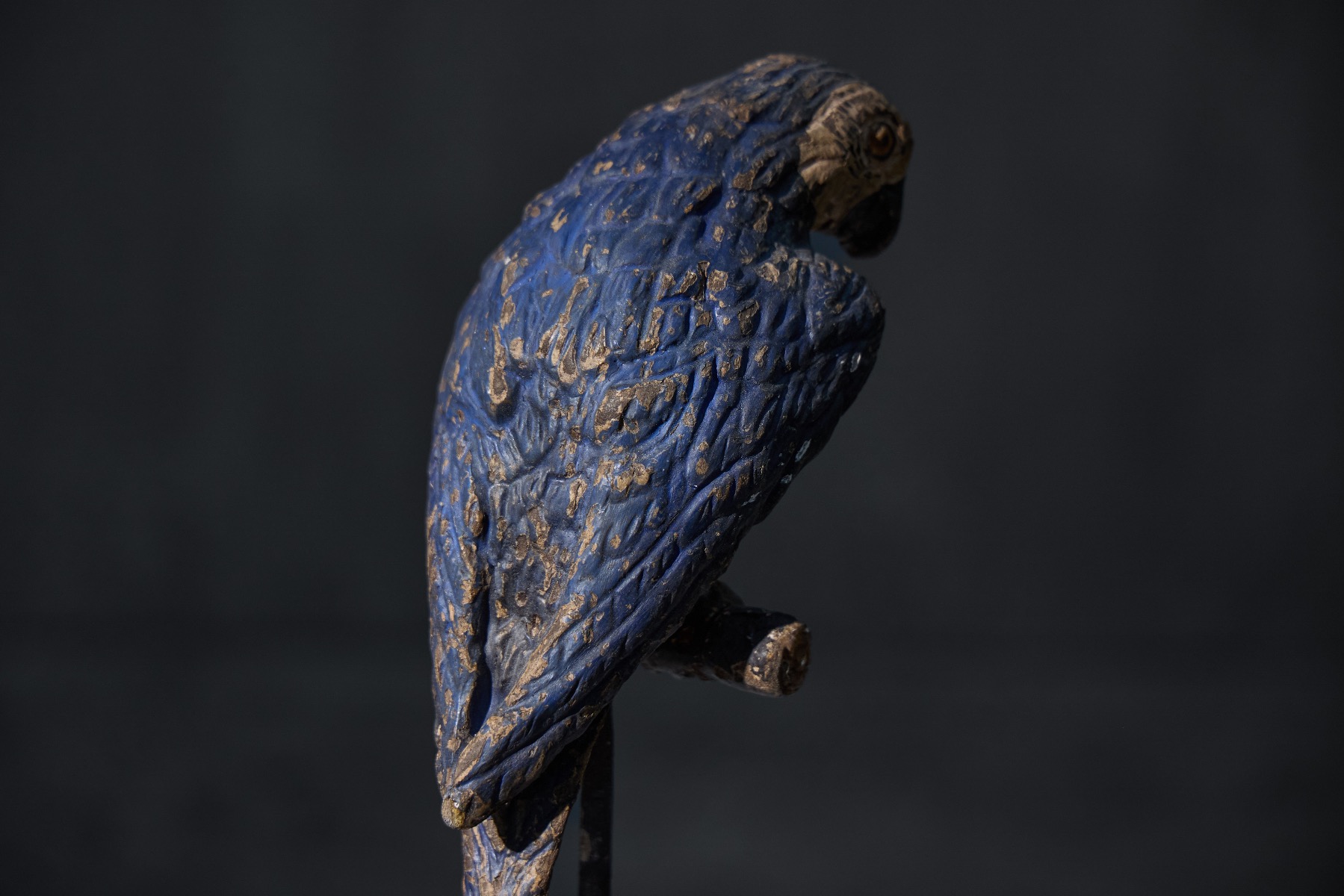Architectural pedestal mounted bird sculptures