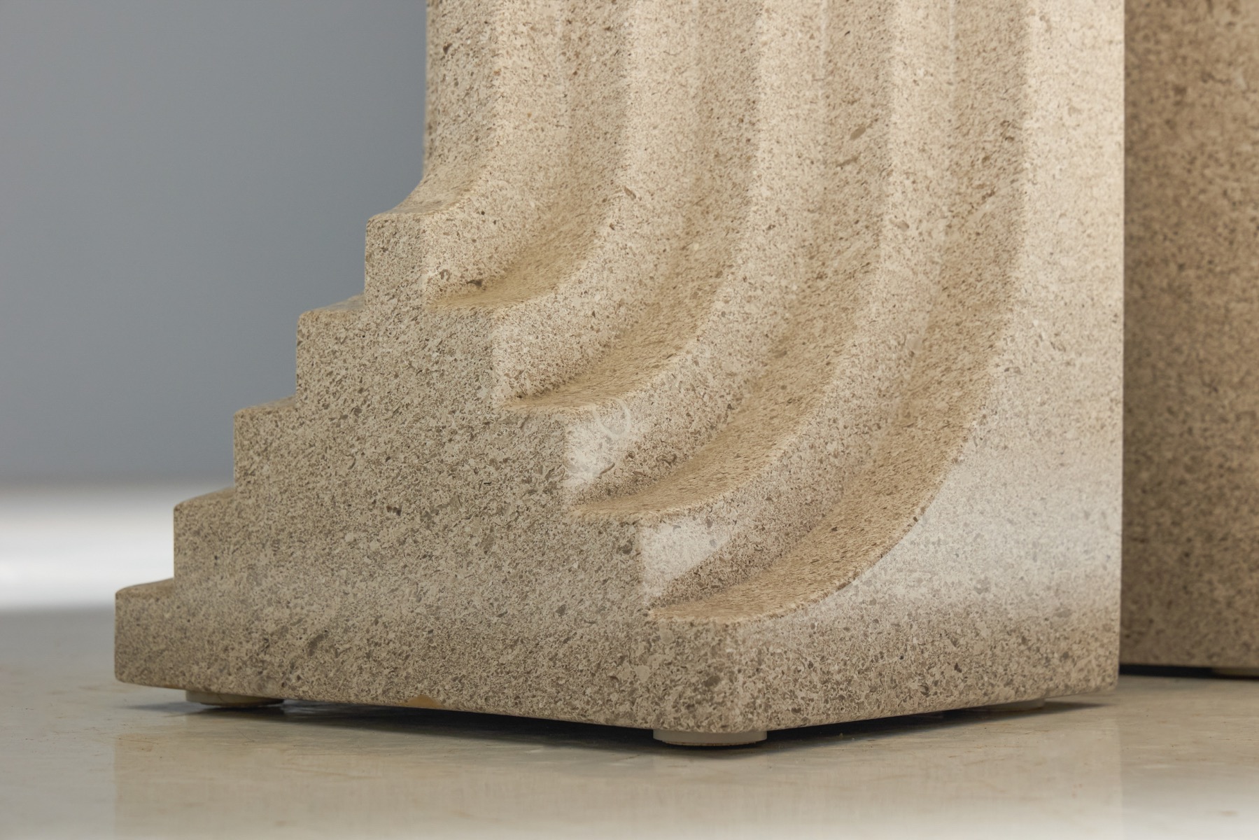 Italian modern dining table Samo by Carlo Scarpa