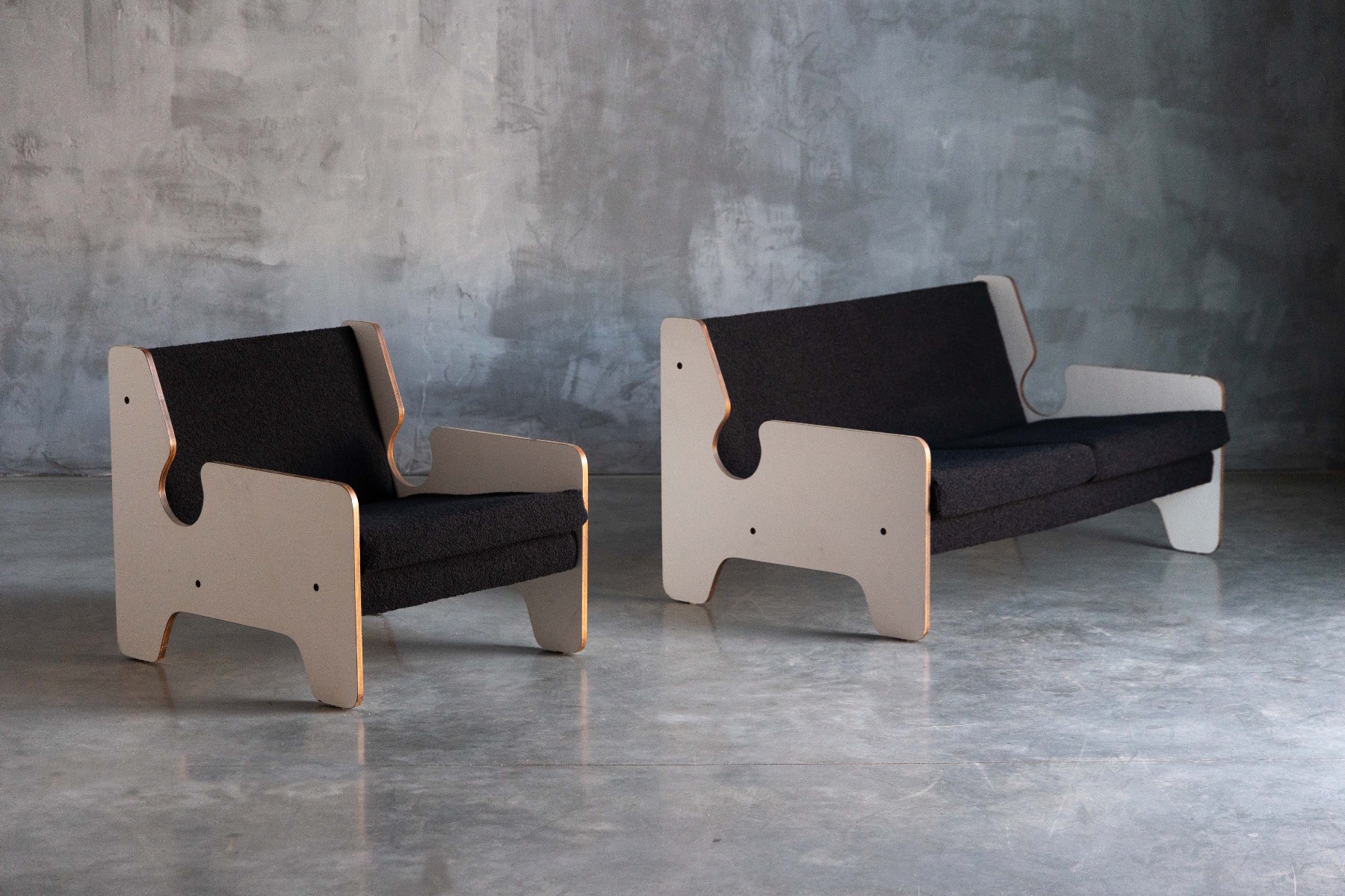 Sculptural Italian lounge chair in postmodern style