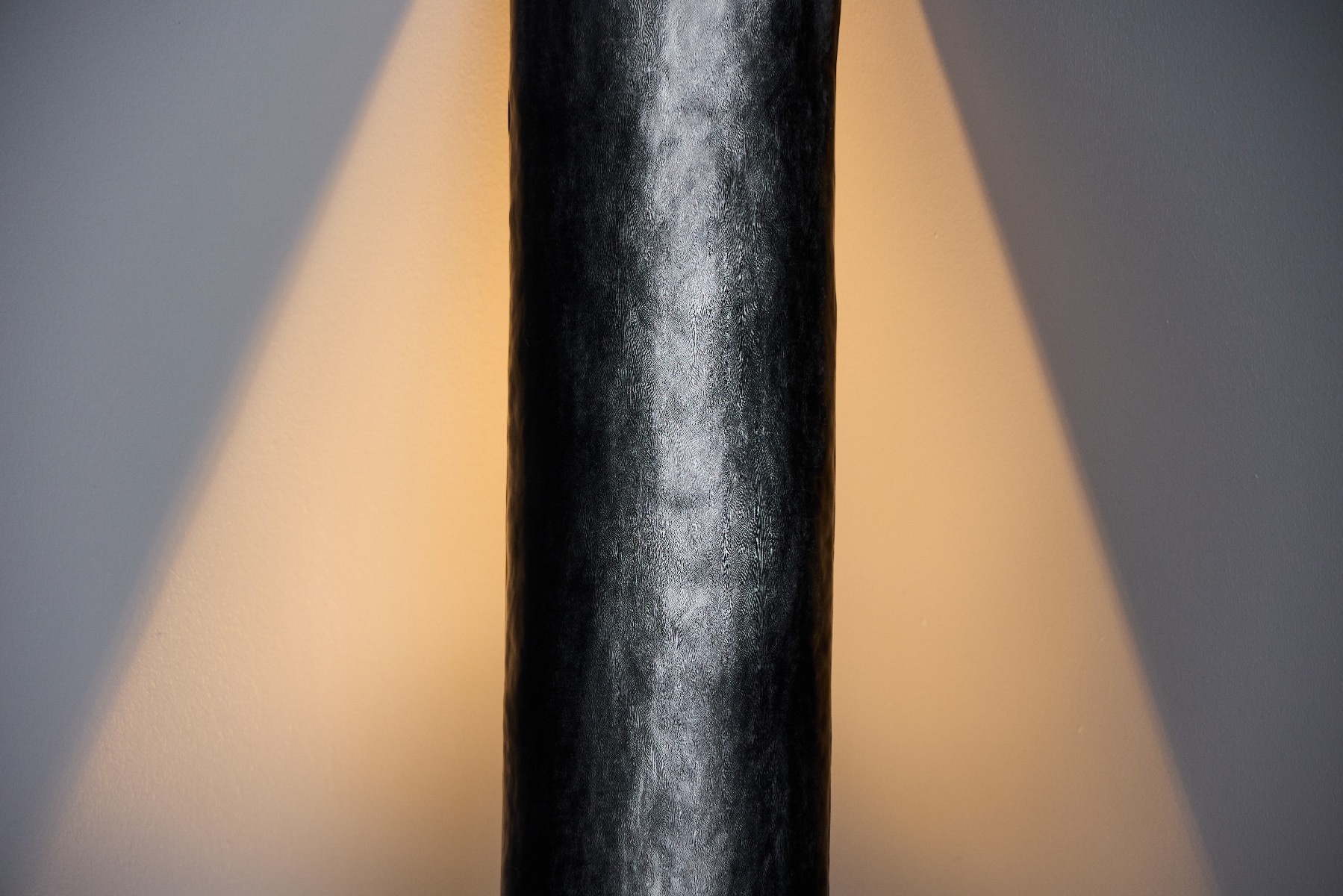 Black hammered anodized aluminium shade