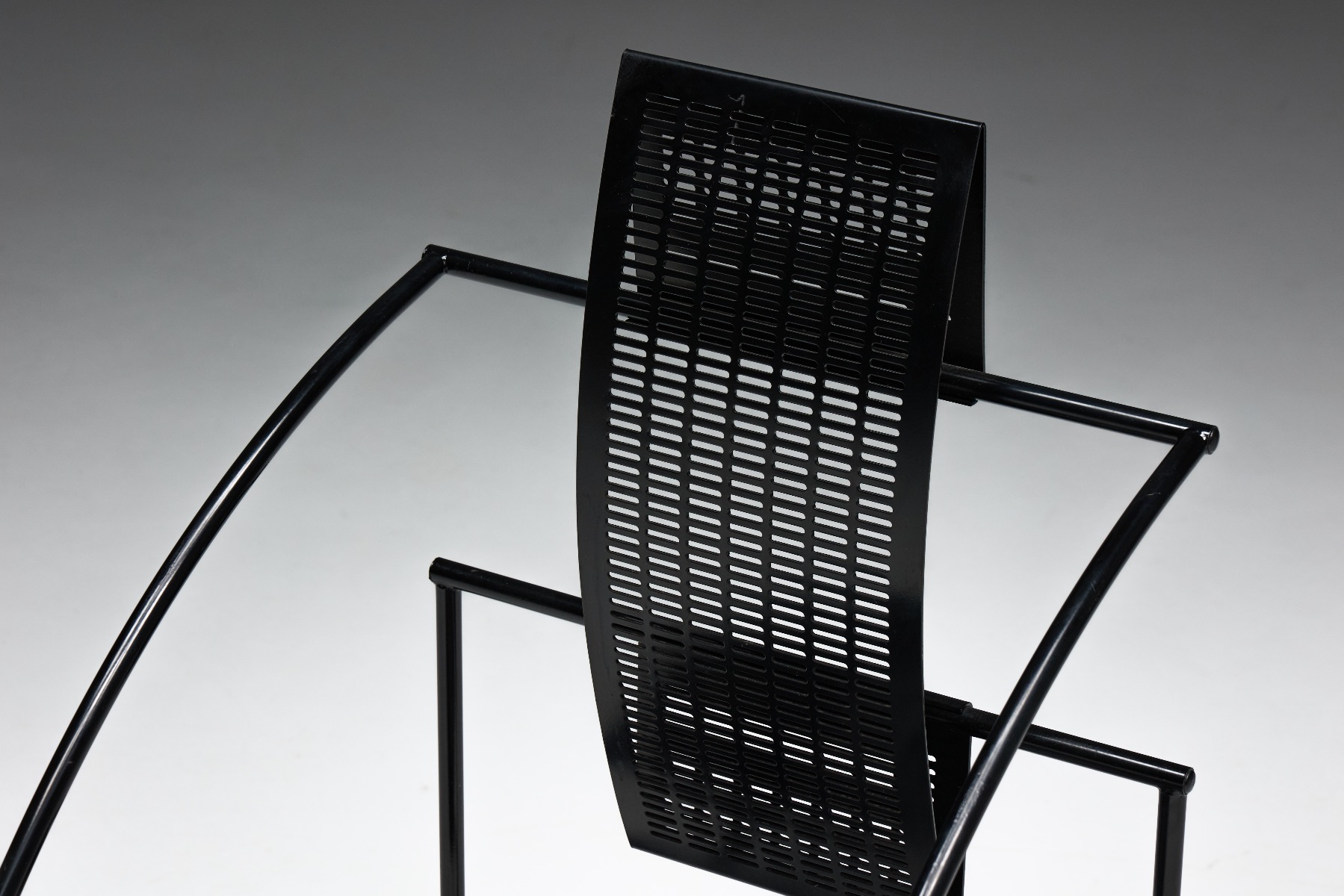 Bold geometric Quinta chair from the 1980s