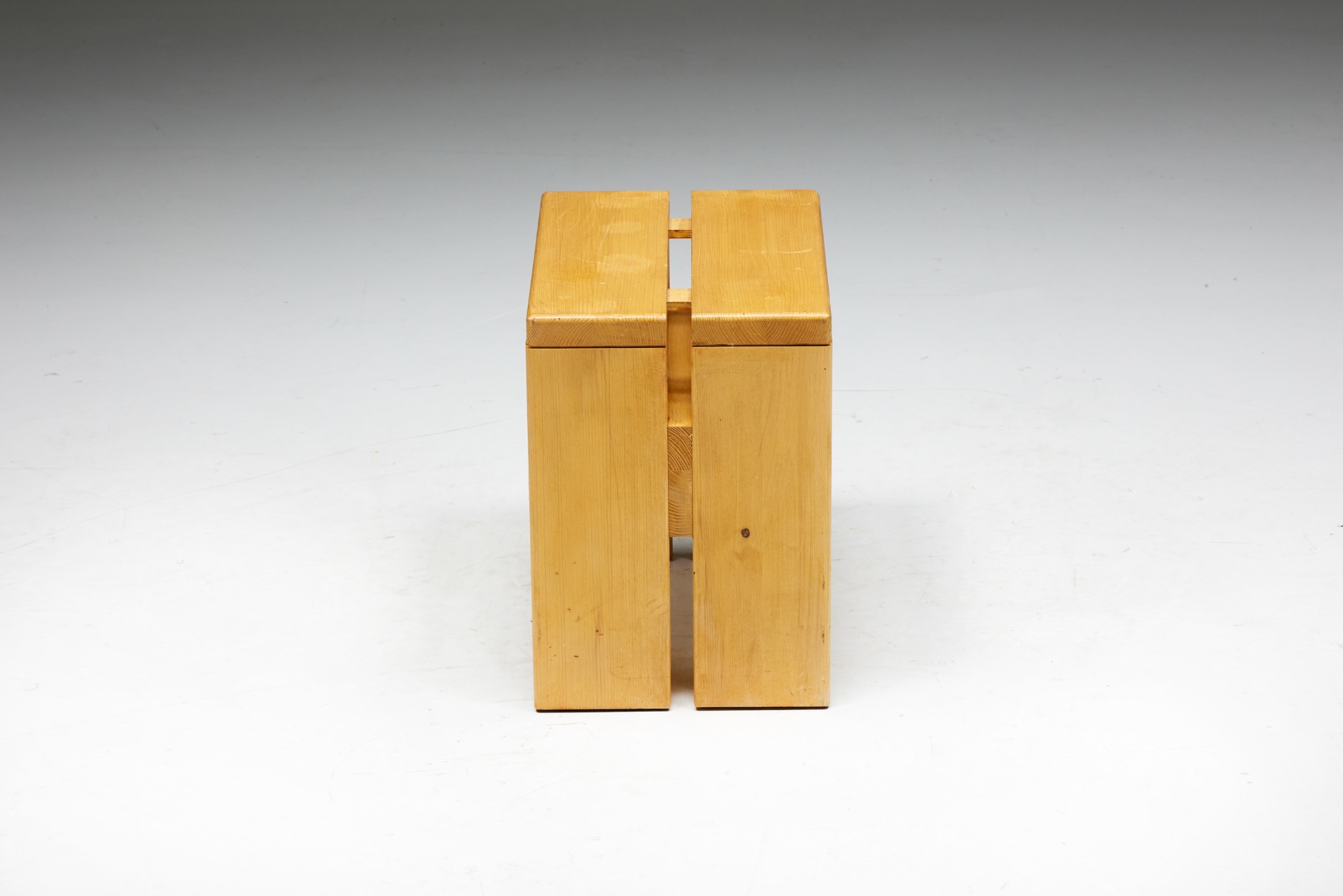 Decorative Charlotte Perriand stools Les Arcs style
