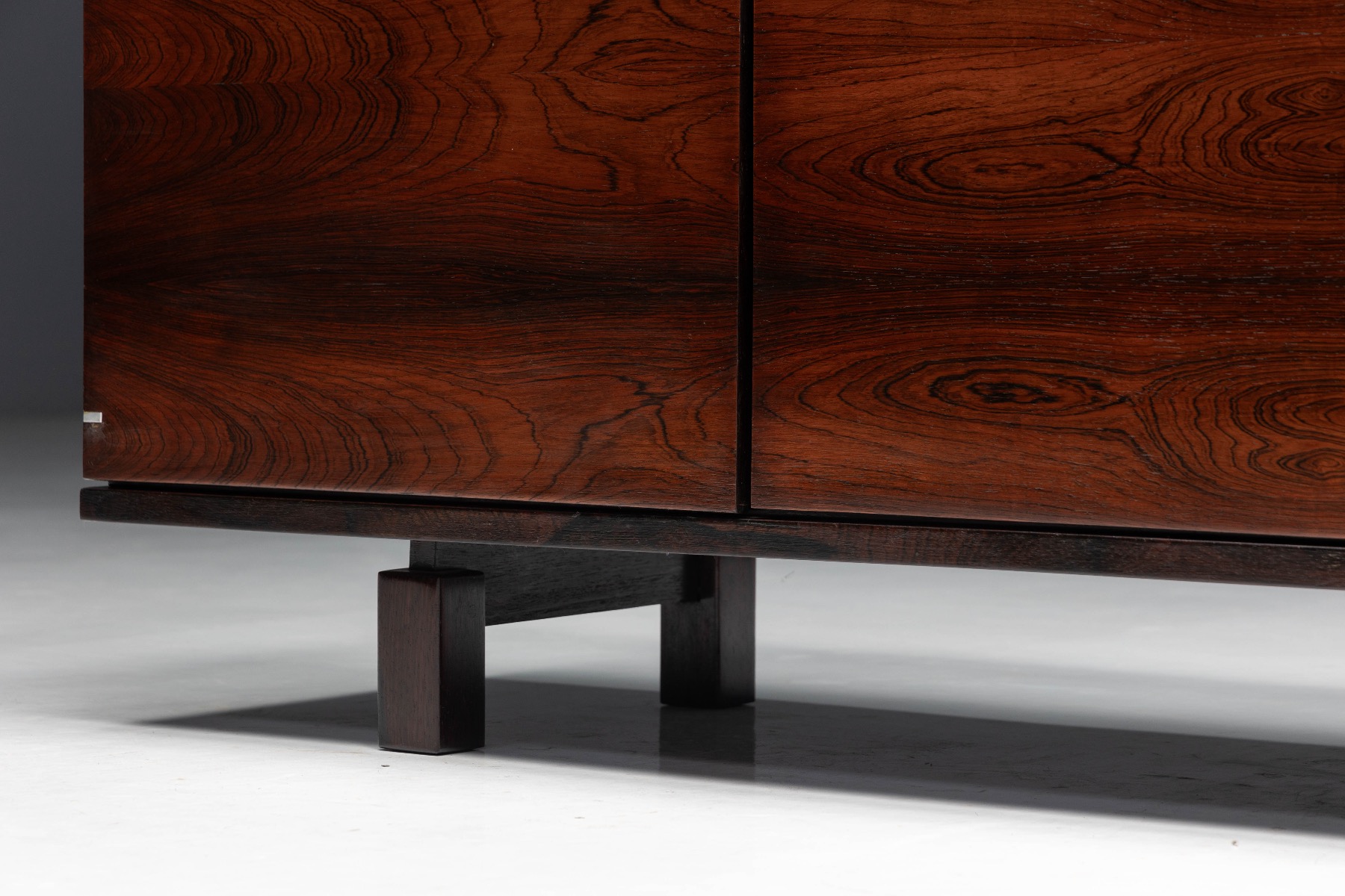 Mid century wood credenza designed by Jorge Zalszupin