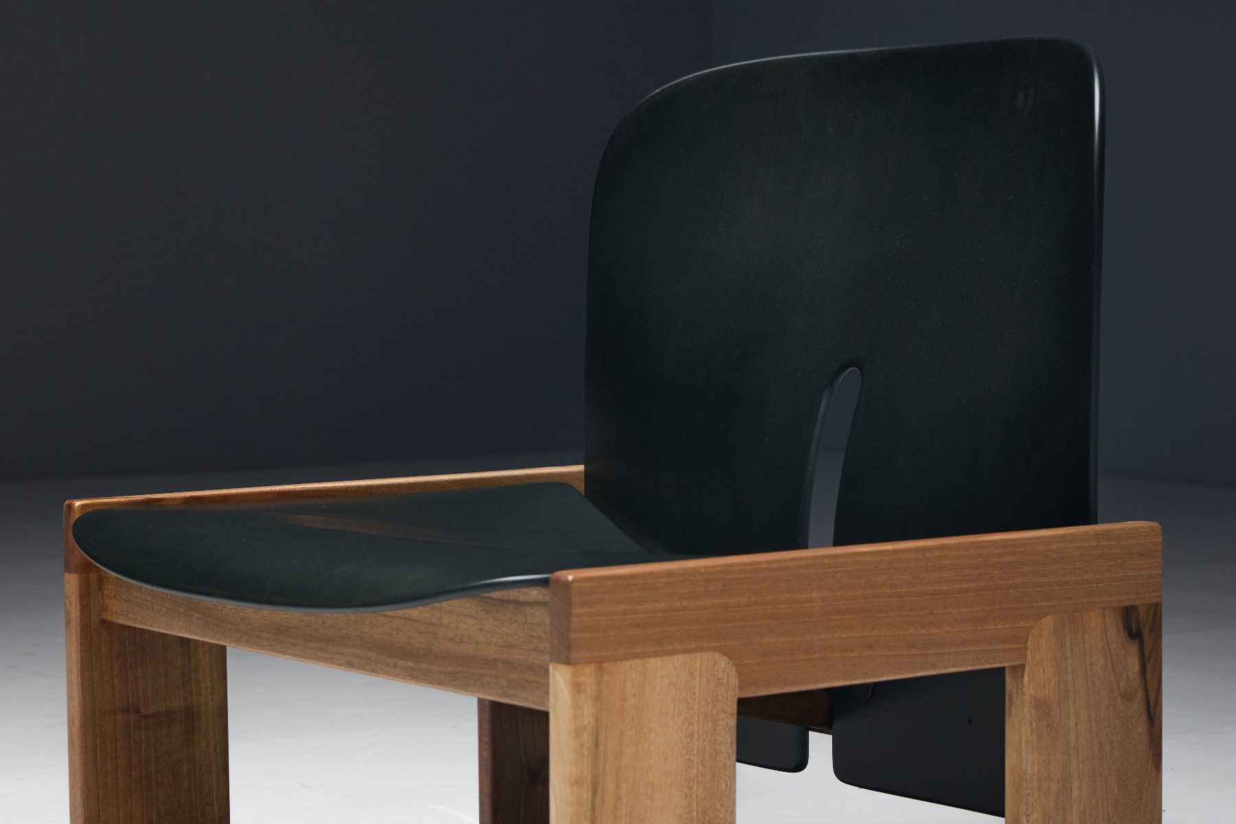 Modernist 925 Easy Chair with refined detailing