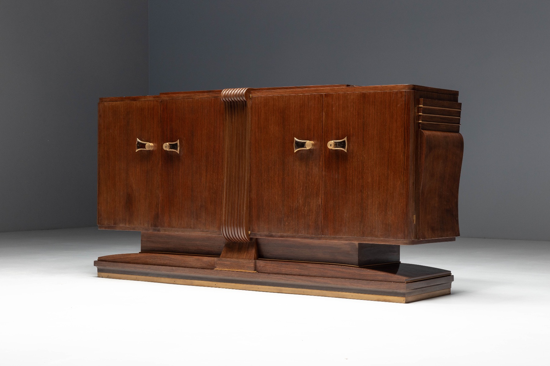 Vintage 1930s Art Deco sideboard in walnut