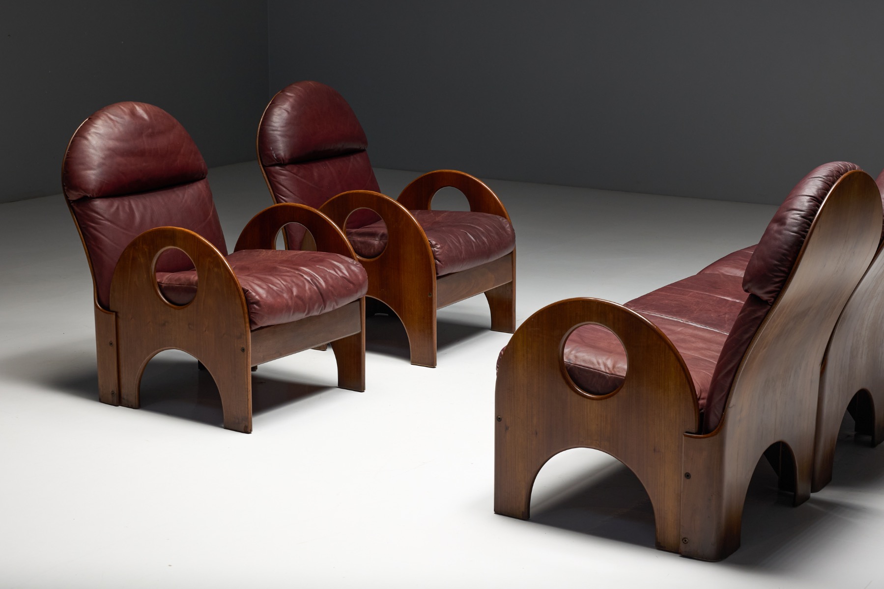 Mid century Italian easy chair Arcata by Gae Aulenti