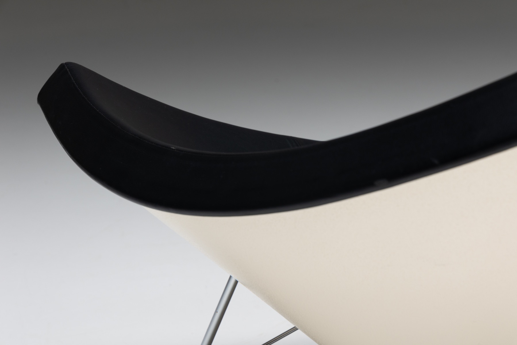 Minimalist mid century Coconut lounge chair