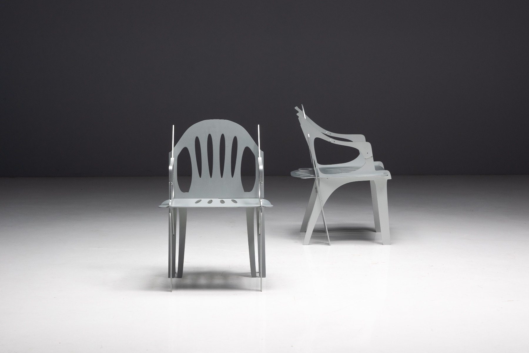 Statement contemporary Flatscreen chair