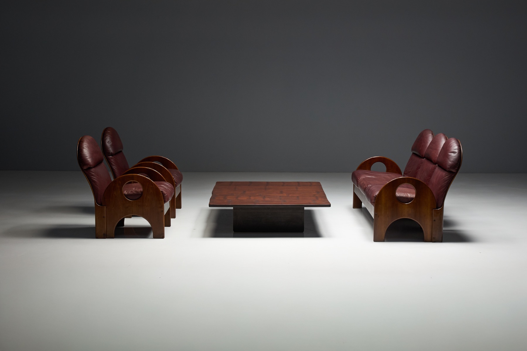 Collectible Italian modern easy chair by Gae Aulenti