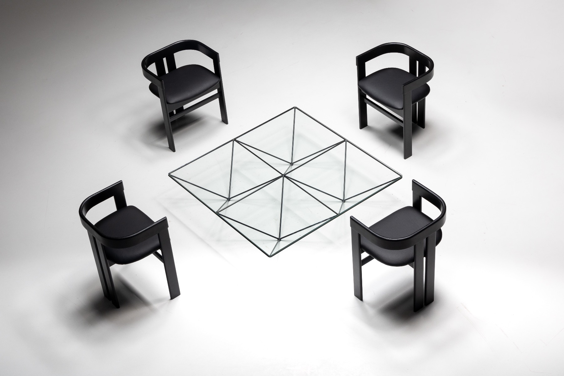 Designer seating Pigreco chairs by Tacchini