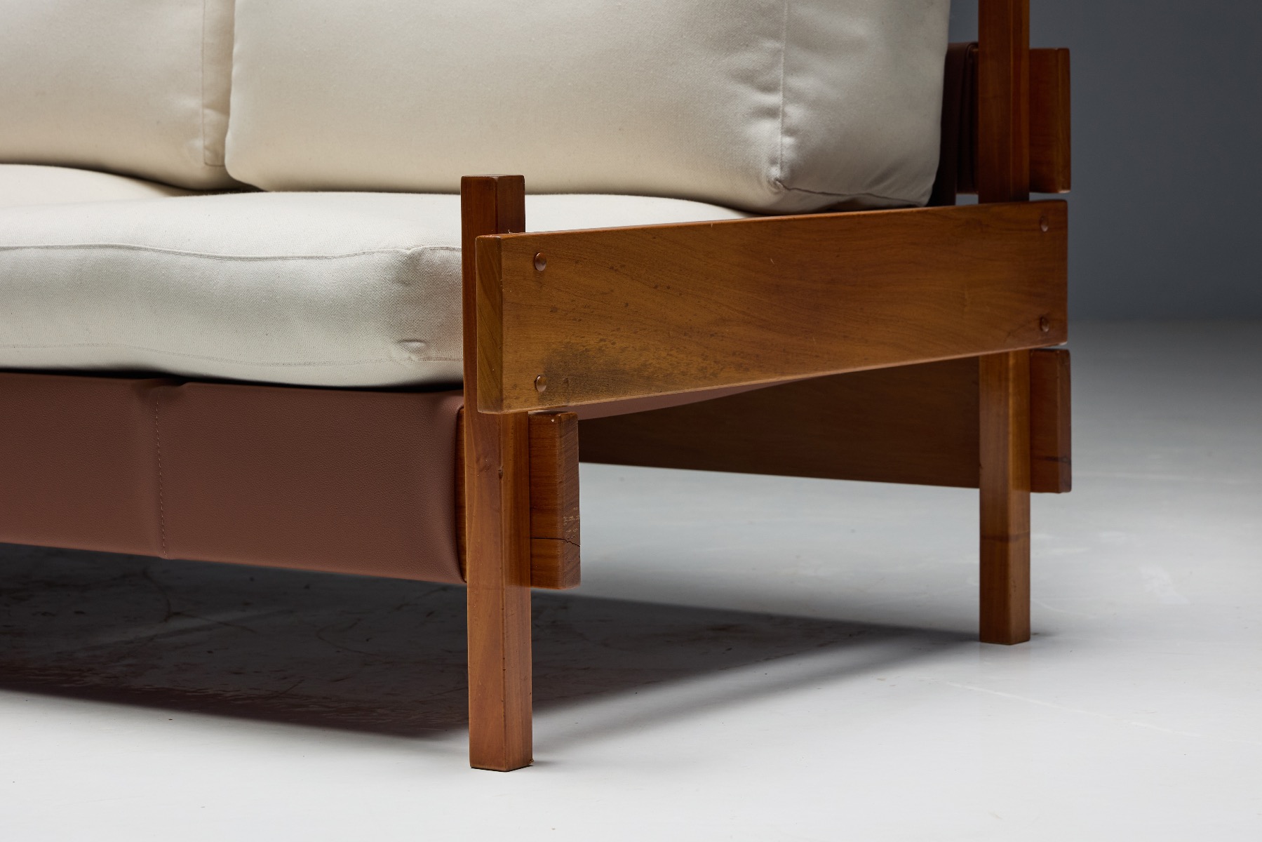 Elegant modernist sofa designed by Rodrigues