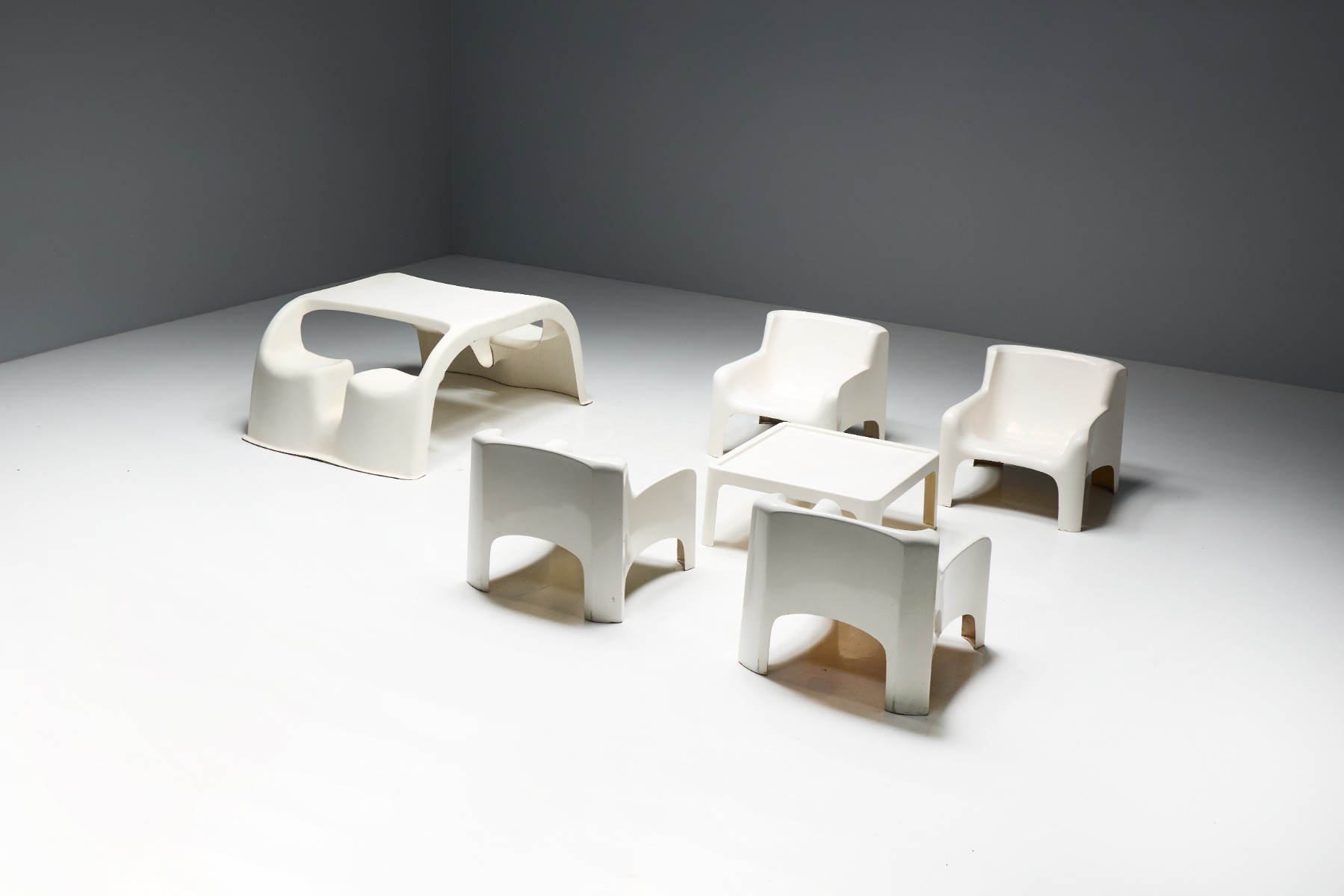 Architectural Solar coffee table by Arflex Bartoli