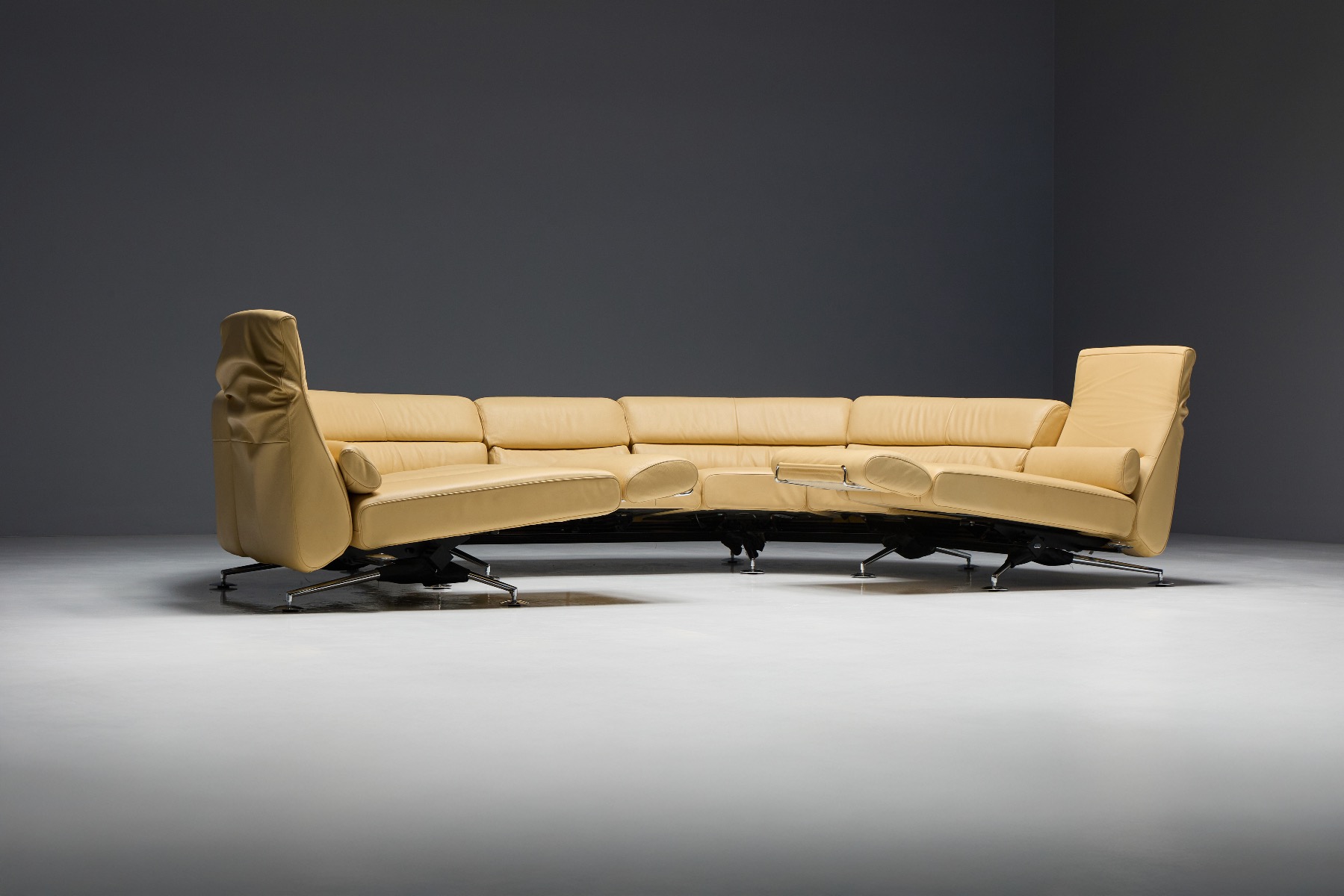 Luxury leather sofa DS-470 by Thomas Althaus