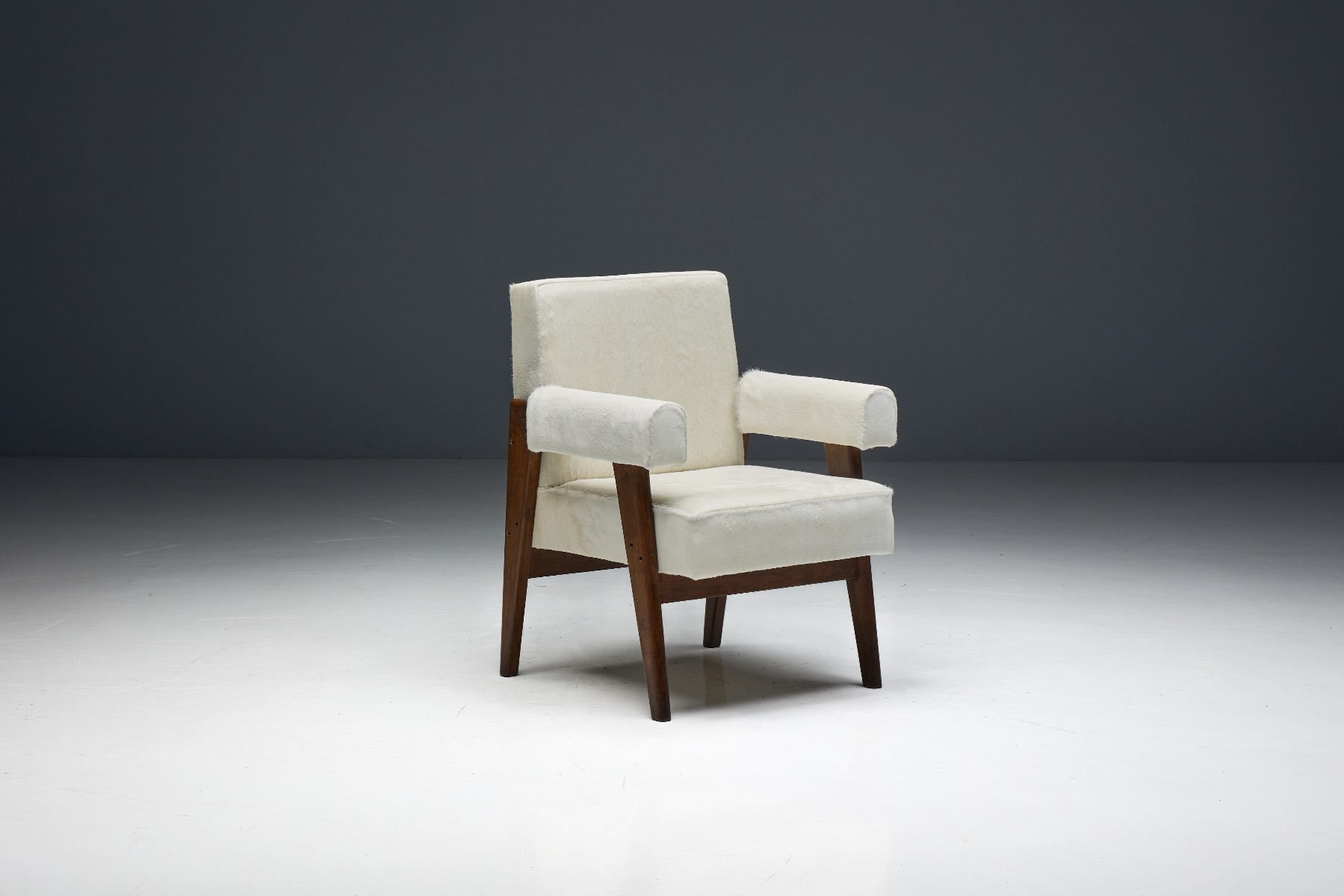 Timeless LC PJ SI 41 A armchair design