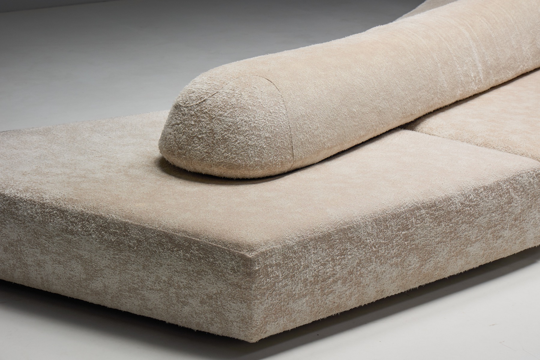 Iconic contemporary sofa by Edra